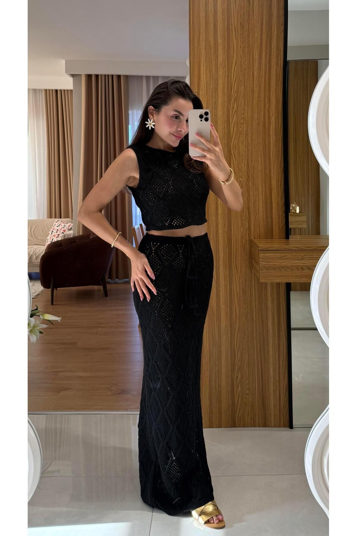 Gizem Ecemiş Samba Siyah Etekli Triko Takım