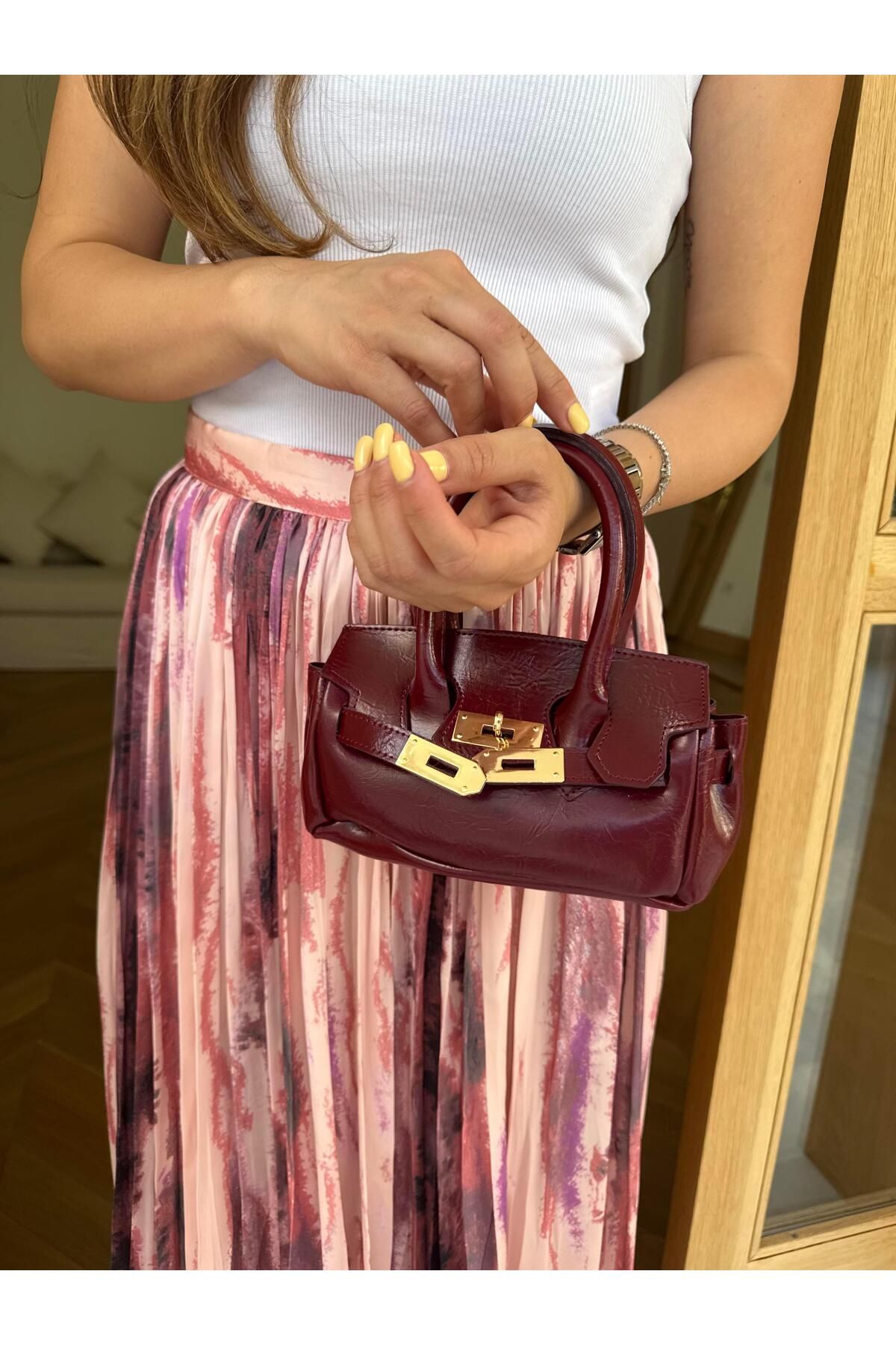 Tina İstanbul Kelly Kemer Aksesuarlı Mini Çanta Bordo