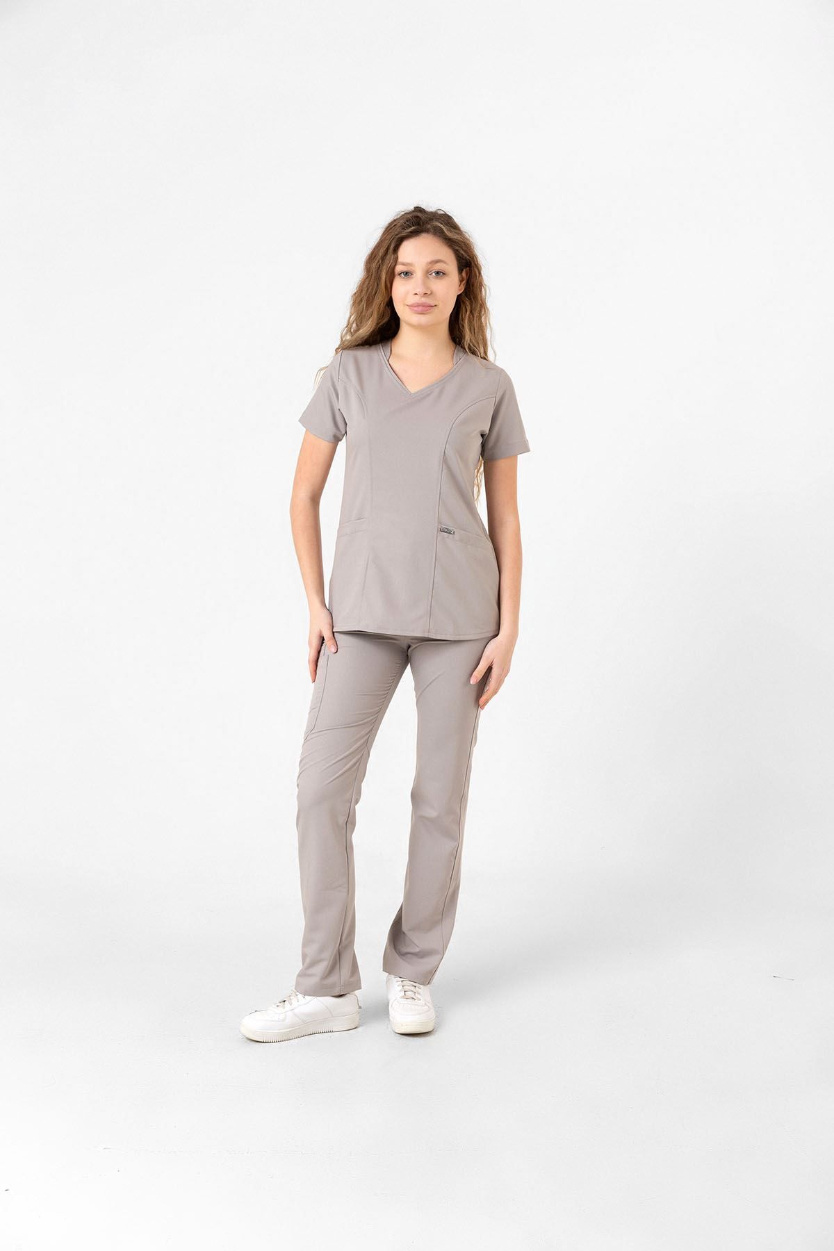 Onur Forma Scrubs Butterfly Collar Kadın Takım - Kum Gri