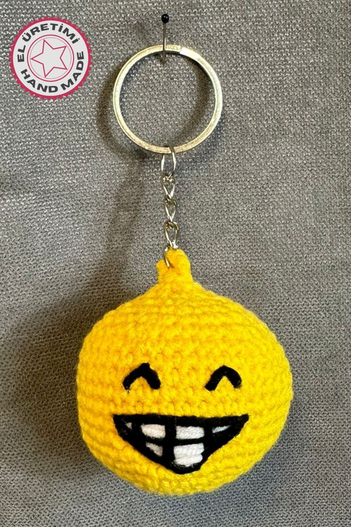 Uretti - Tuğba 9352 1524 El Yapımı Örgü Sırıtan Emoji Model Anahtarlık