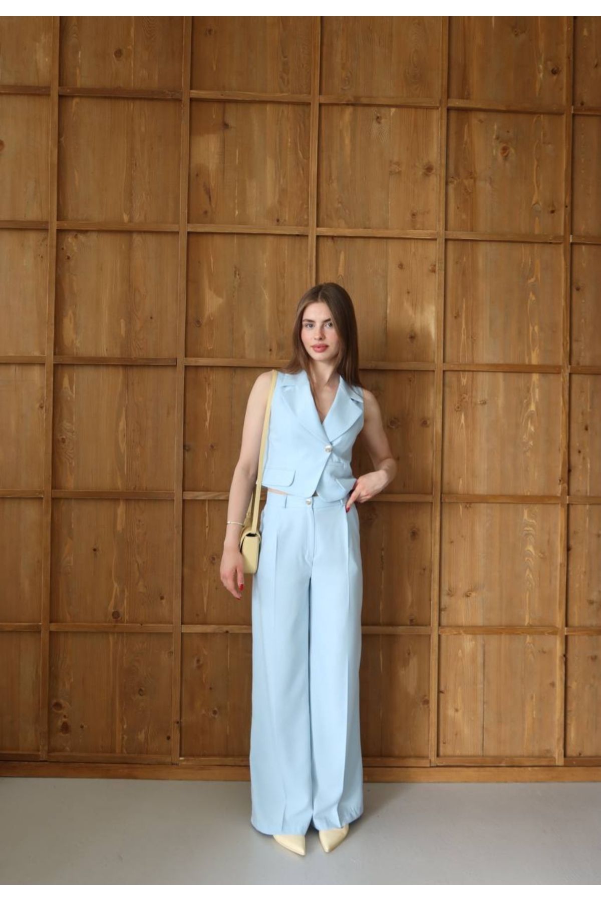 Elizar Moda BEBE MAVİSİ TEK DÜĞME YELEKLİ TAKIM