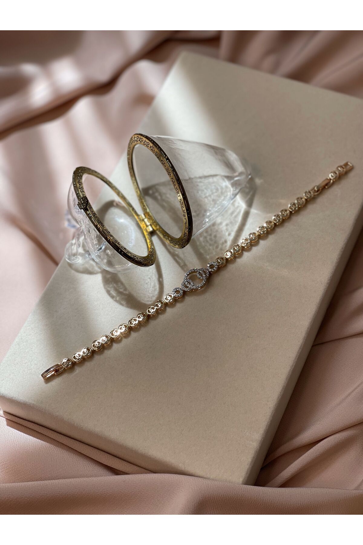 Ar Armese Zirkon Taşlı rose gold Renk Kadın Çelik Bileklik – Yuvarlak Figürlü Şık Model
