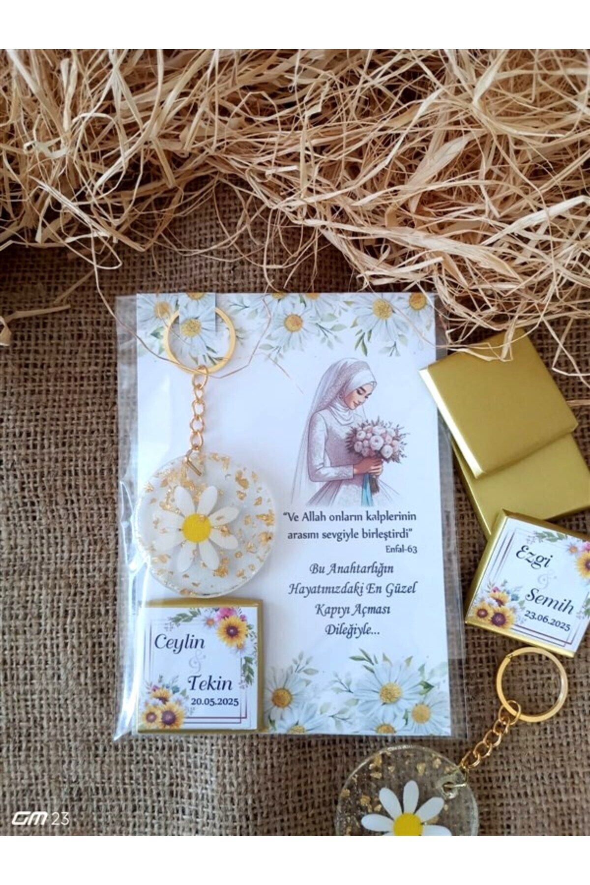hediyece FARKLI AVM Kına Söz Nişan Düğün Nikah Hediyesi Kahve Yanı Çikolata Papatya Anahtarlık Seti (25 ADET)