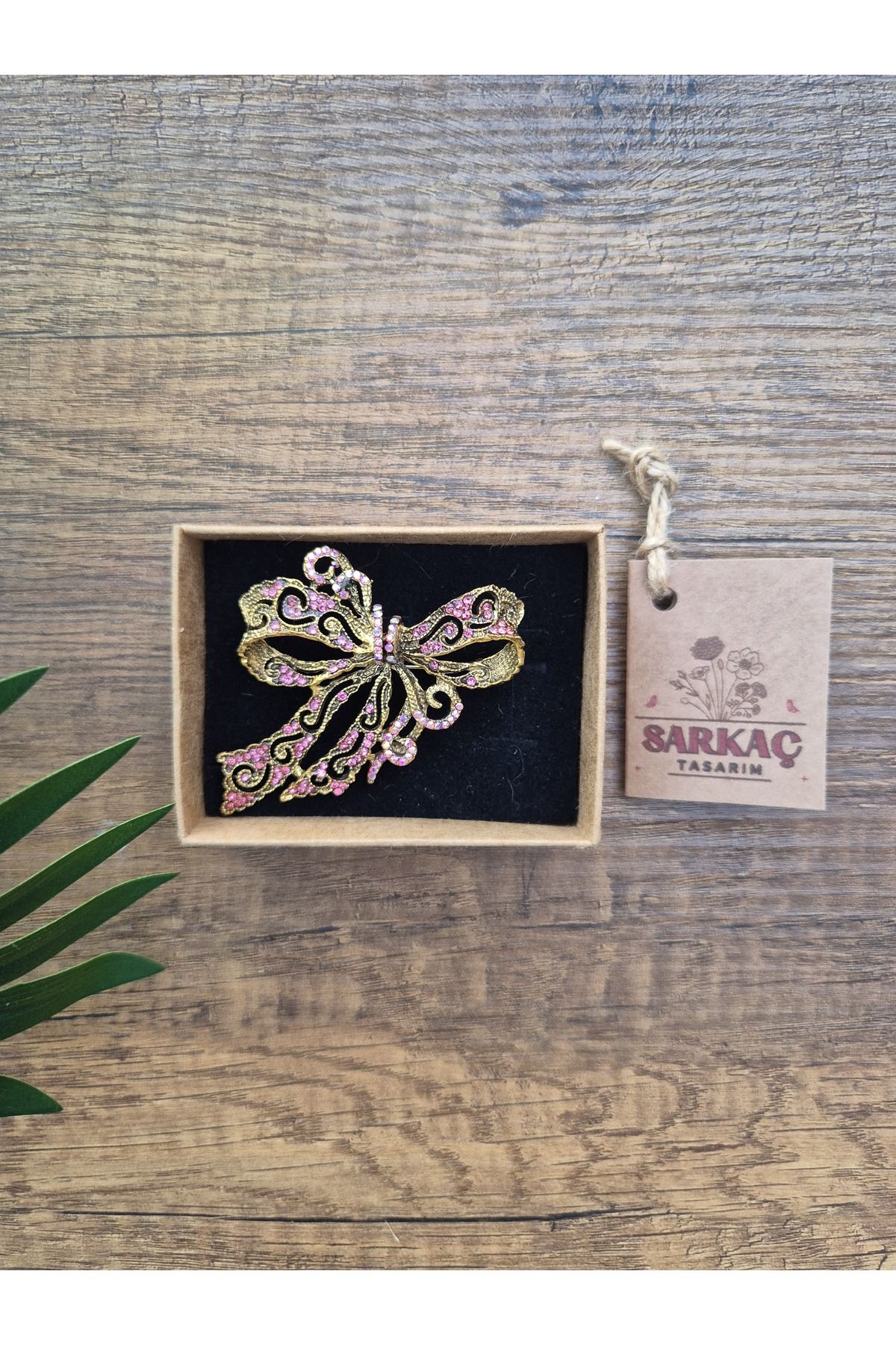 Sarkaç Tasarım Çiçek Desenli Renkli Vintage Fiyonk Broş