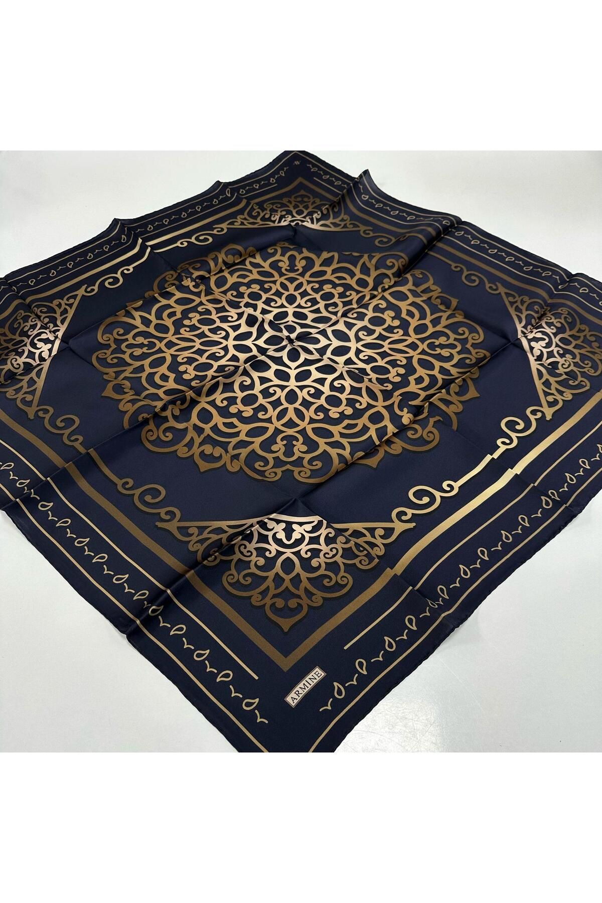 Armine Saf İpek Eşarp Nostalji Serisi Sura İpek PKB0101