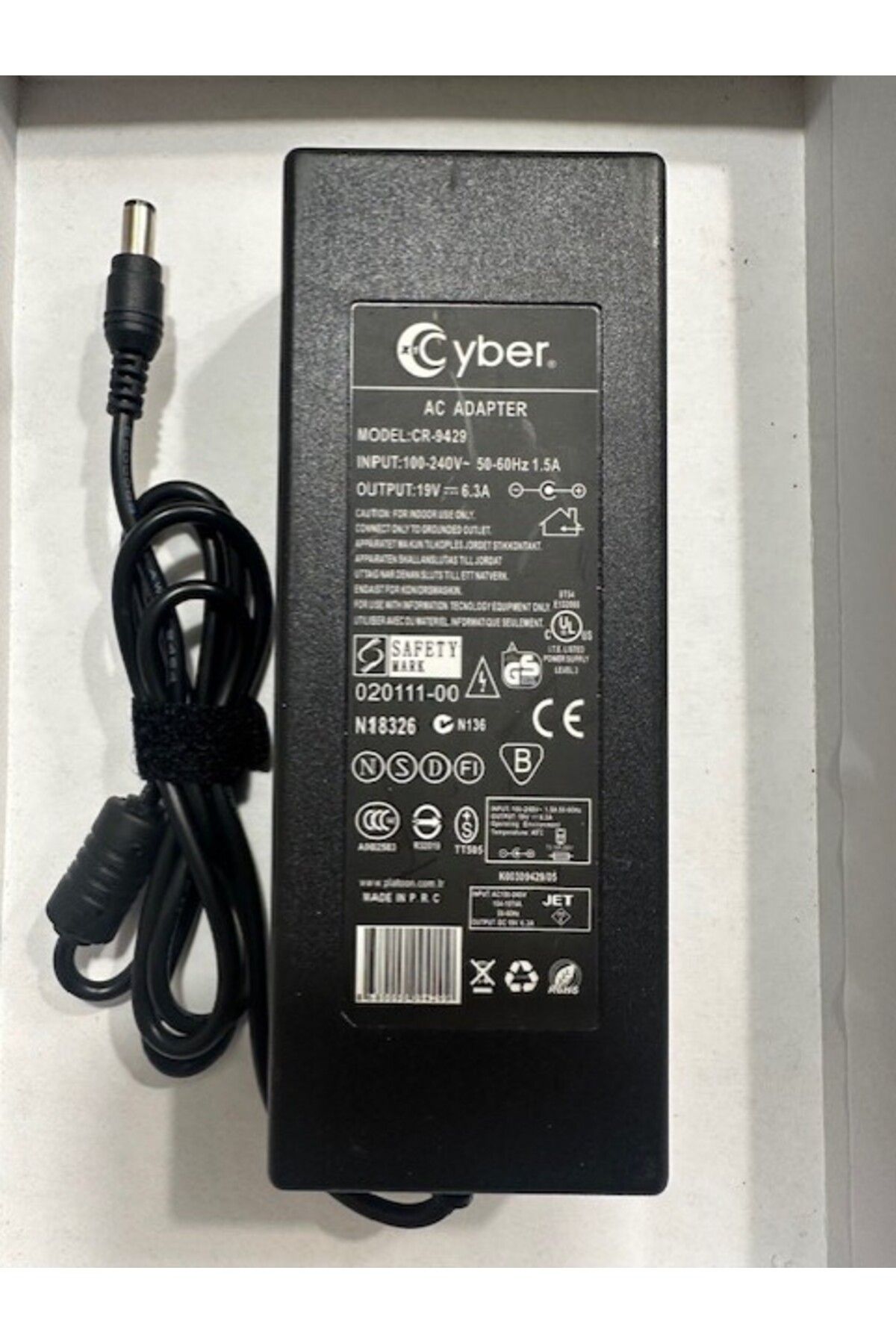 Leonpro 19 volt 6.3 amper adaptör 19 volt 6.3 amper 6.3 mm 3.0 mm adaptör