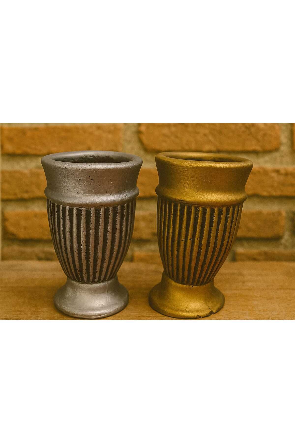 Home Antik Altın & Antik Gümüş Vazo İkili