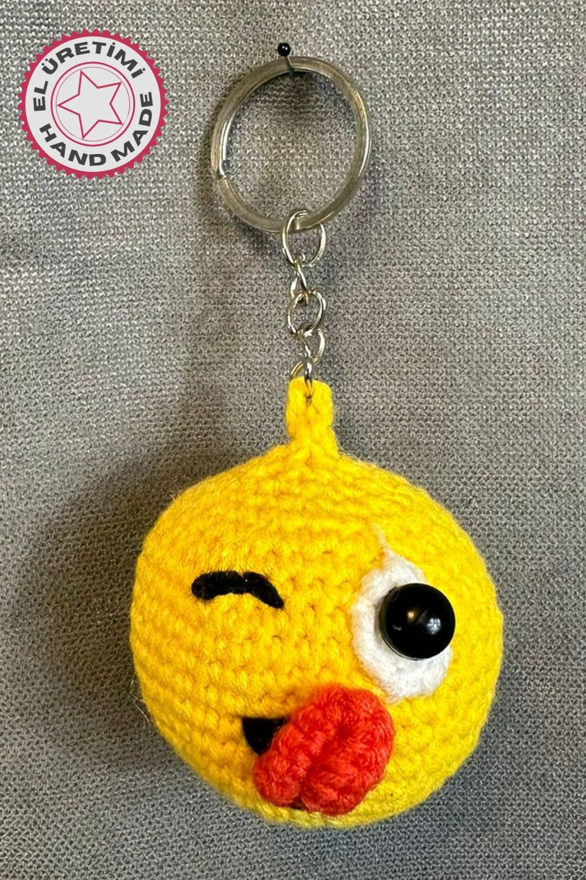 Uretti - Tuğba 9352 0689 El Yapımı Örgü Dil Çıkaran Emoji Model Anahtarlık