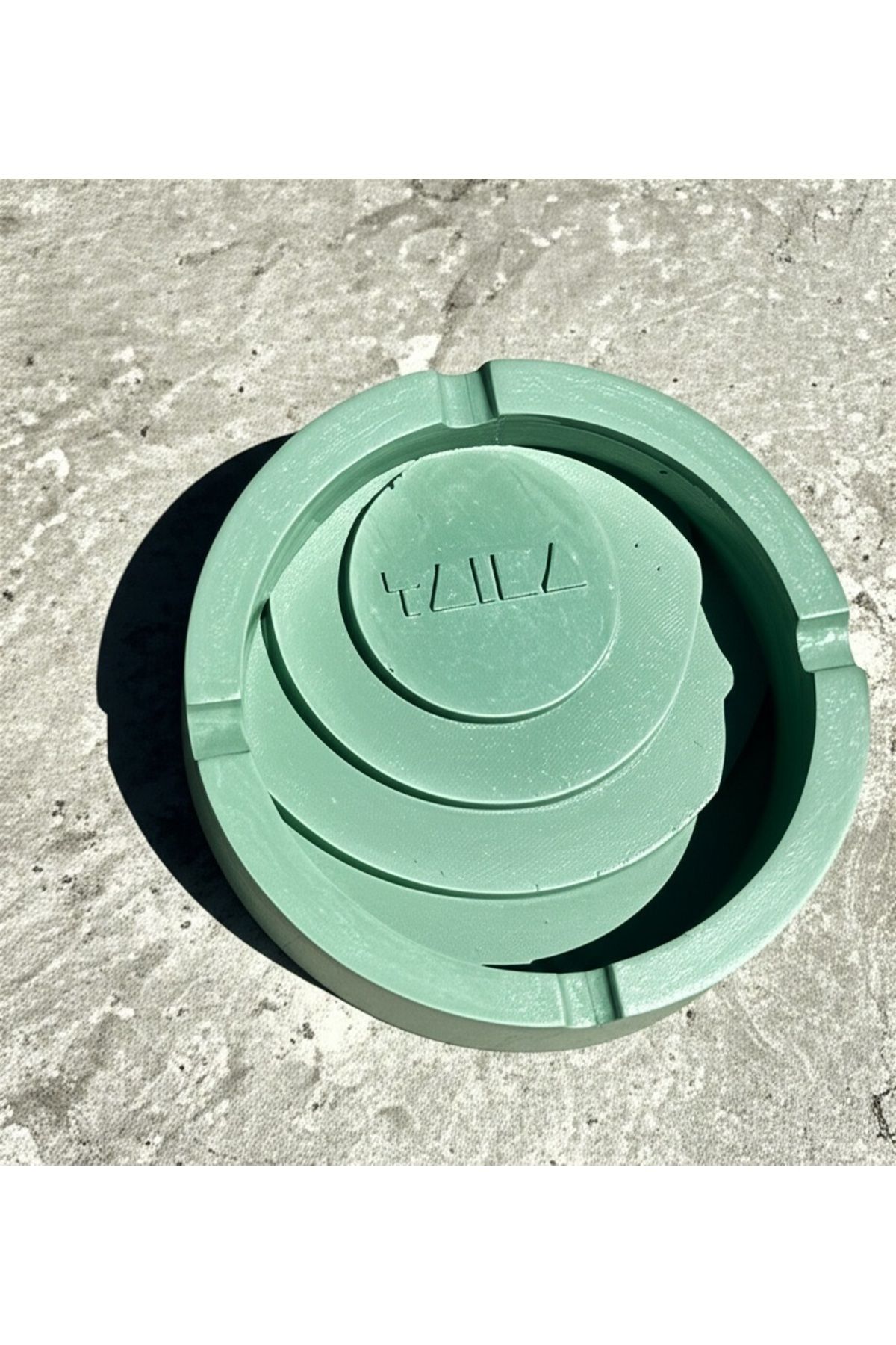taika Katmanlı Yuvarlak Beton Küllük