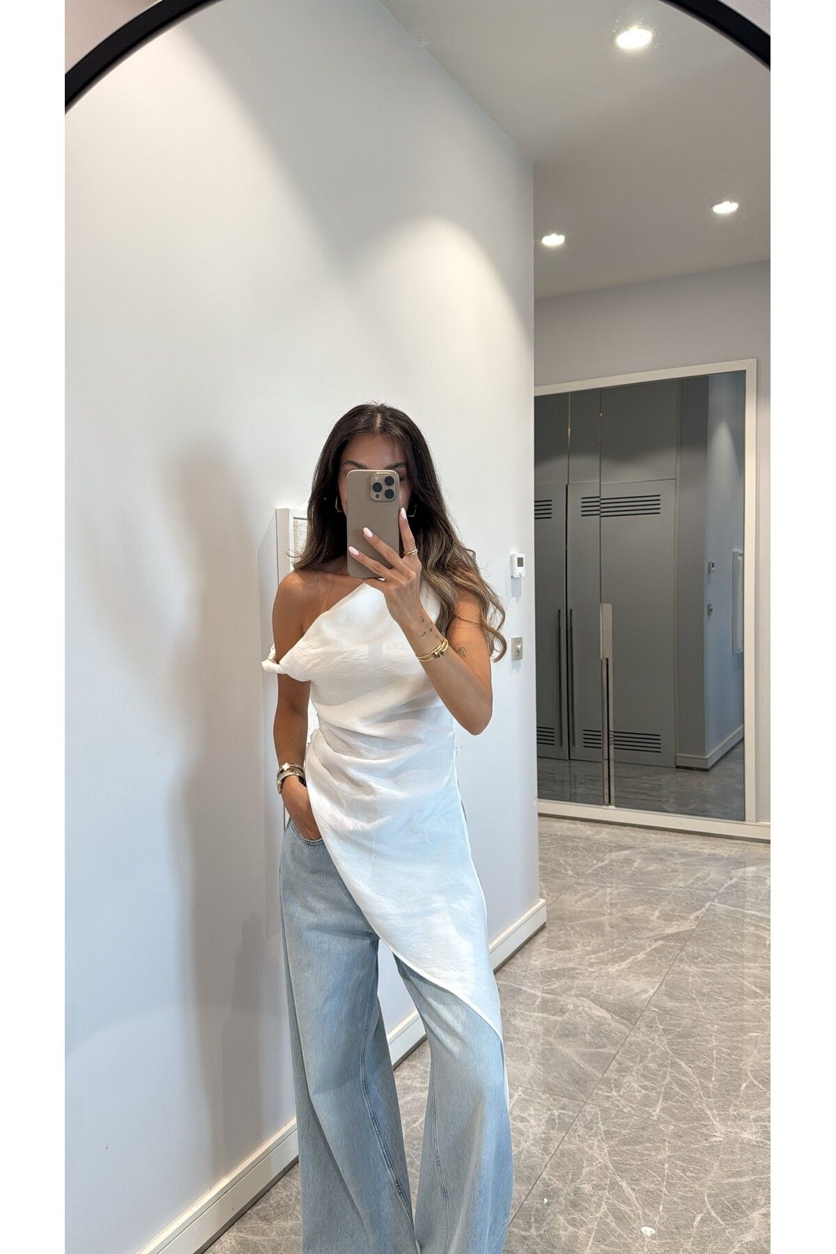 sinemkivanc co ASİMETRİK KESİM TEK OMUZ BLUZ