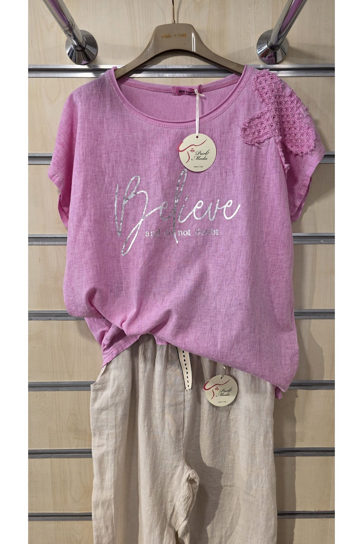 Park Moda İtalyan Bluz Yaldızlı Yazı Desen Aplike Çiçekli