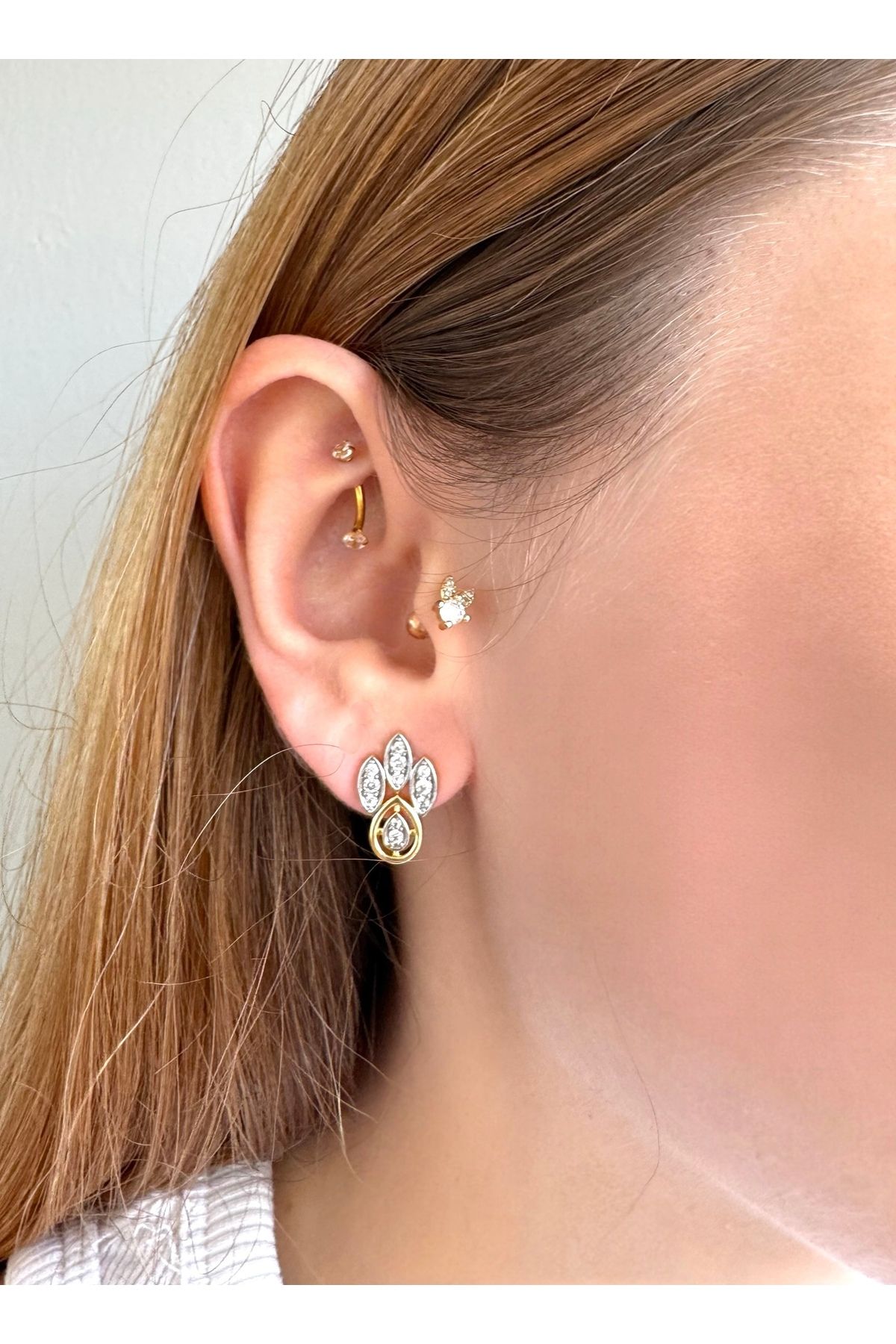 Gilia Jewelry Zirkon Taşlı Tasarım Damla Küpe