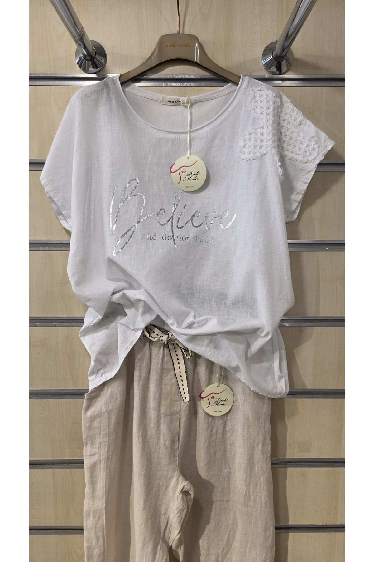 Park Moda İtalyan Bluz Yaldızlı Yazı Desen Aplike Çiçekli