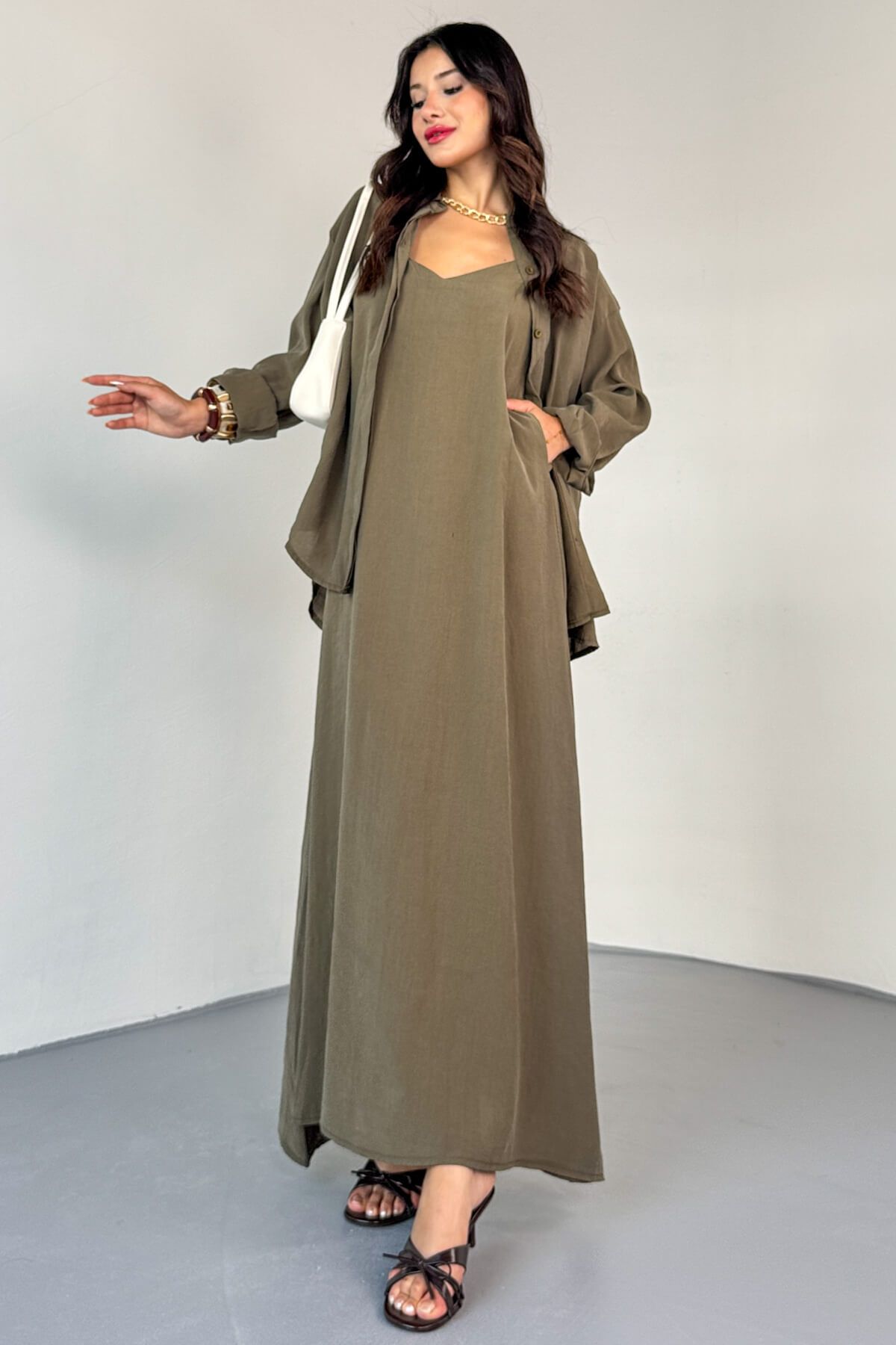 Cappmoda TKM-13319 Haki Ayarlanabilir Askılı Elbise & Gizli Düğmeli Gömlek İkili Takım