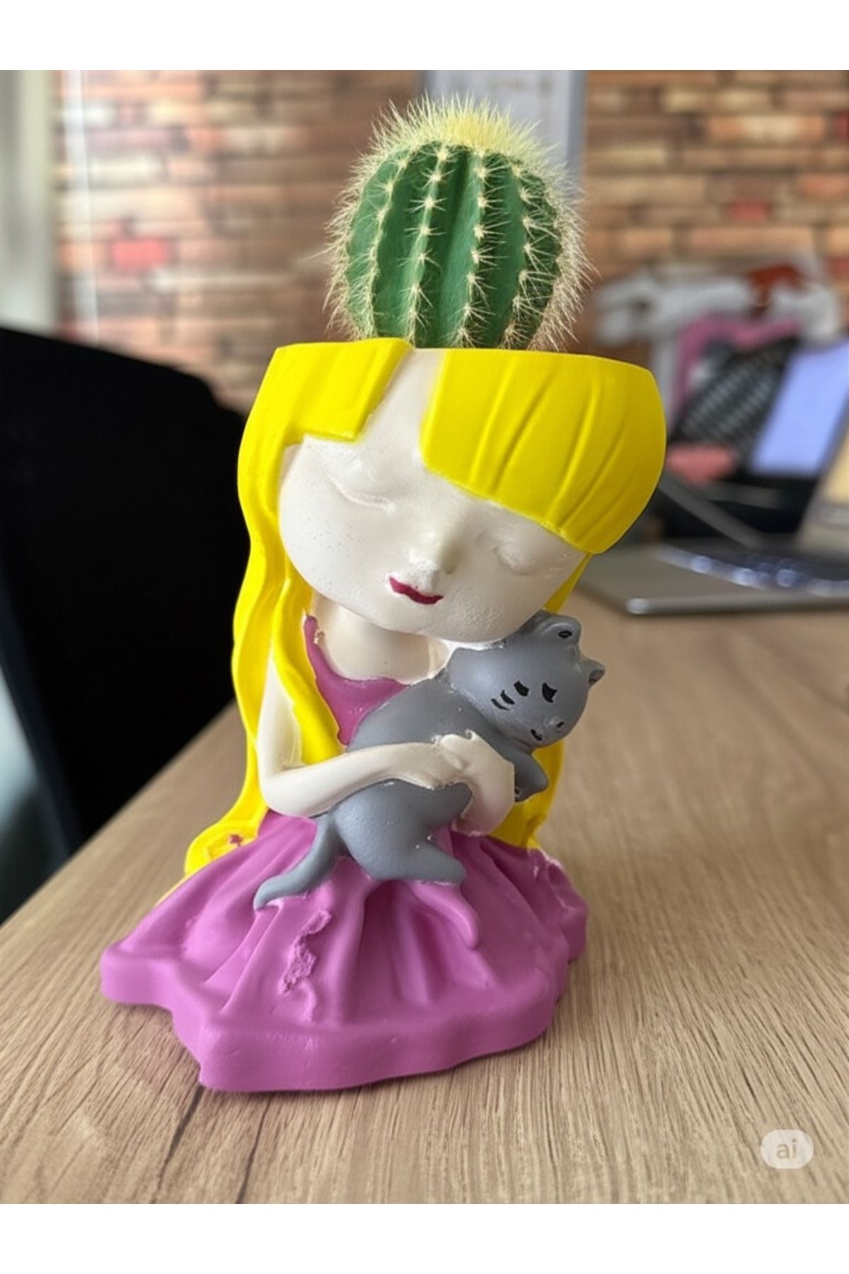 MİREVA Şirin Kız Kedi Aşkı Temalı Hediyelik Boş Saksı