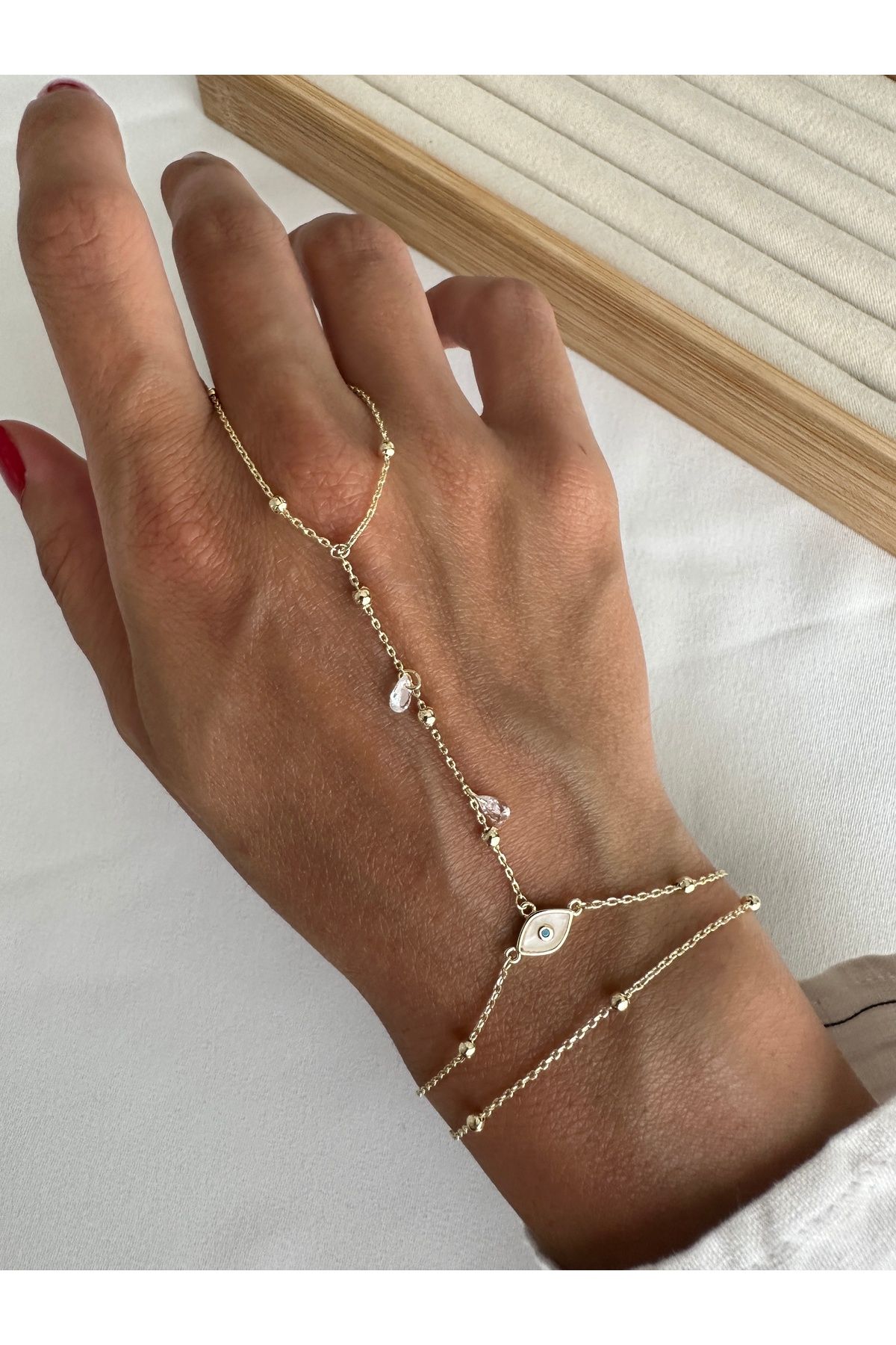 ringbox Gold Sallantılı Göz Zincir Şahmeran