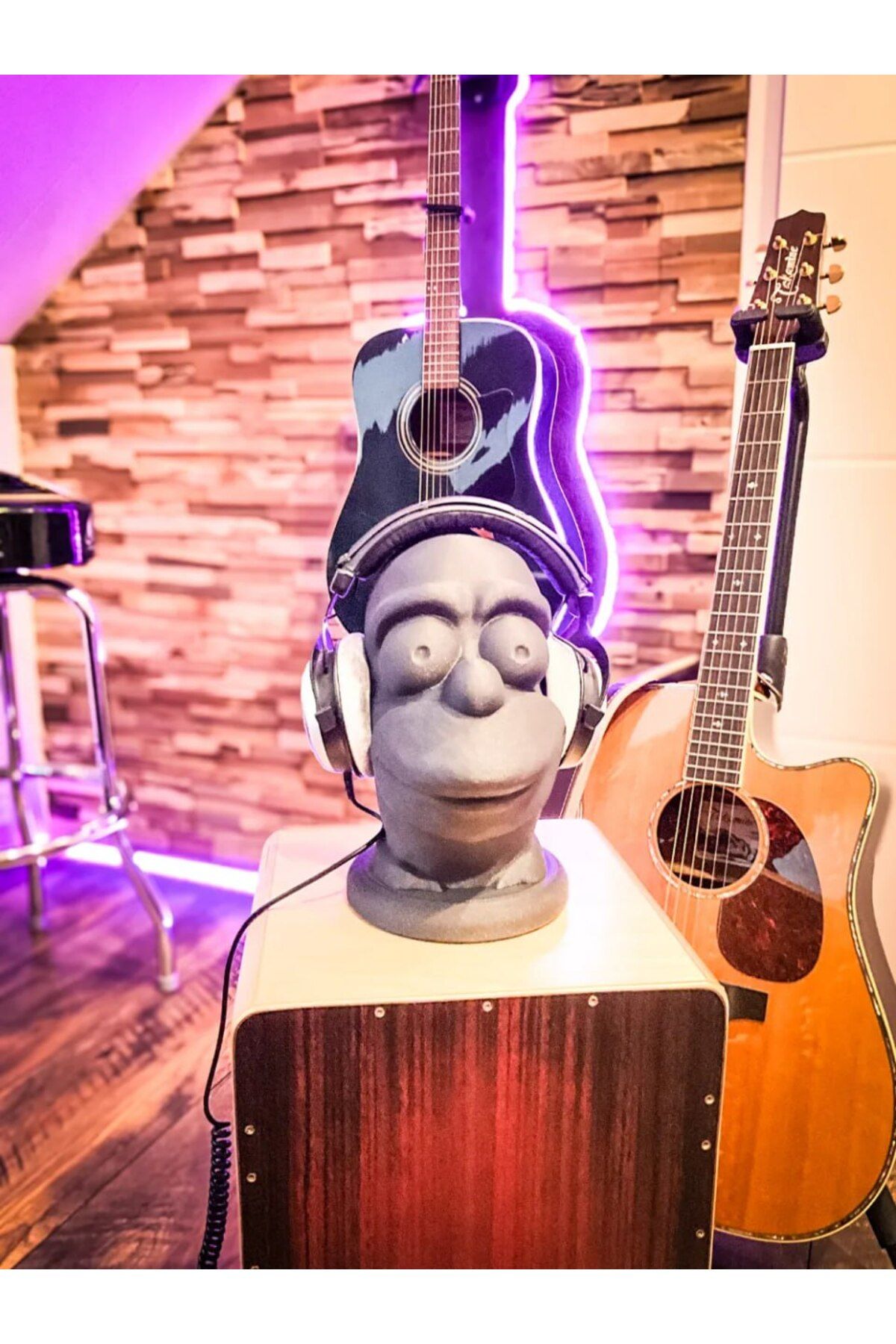 ValoriaConcept 🎧🍩 Simpson Heykeli Kulaklık Standı | Eğlenceli ve Fonksiyonel Tasarım!