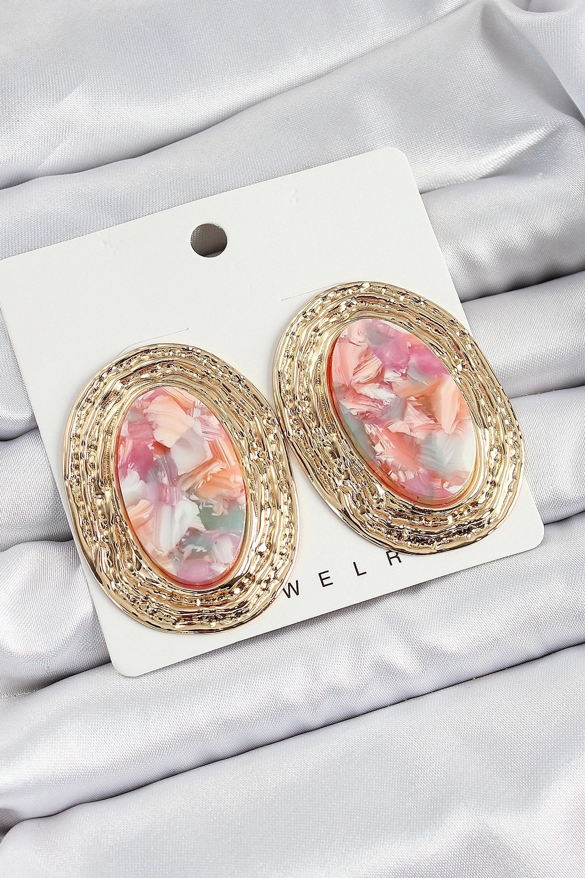 Clariss Pirinç Mermer Desenlli Pembe Oval Vintage Model Gold Renk Kadın Küpe