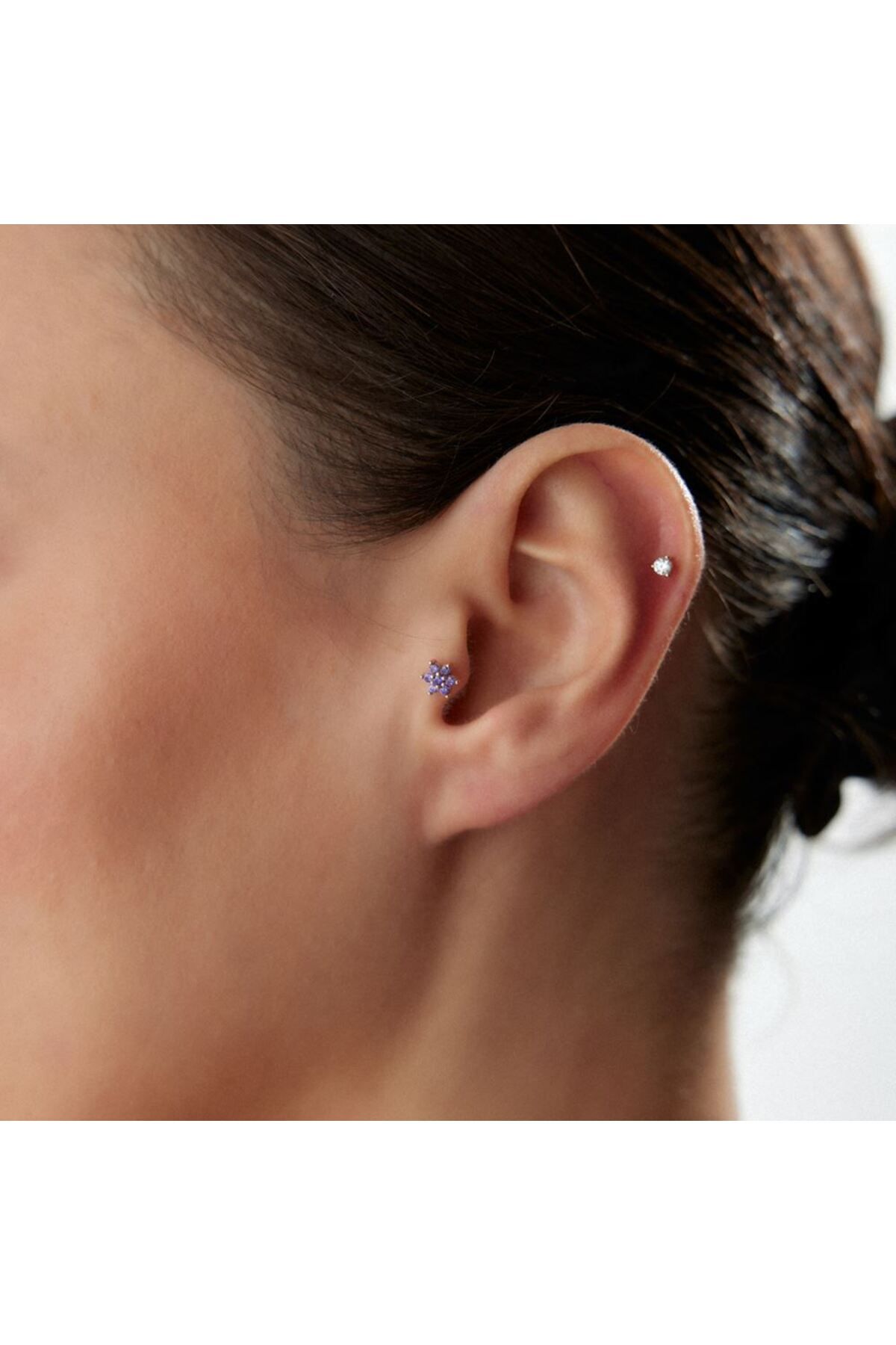 FIRAT KUYUMCULUK Mor Taşlı Papatya Piercing