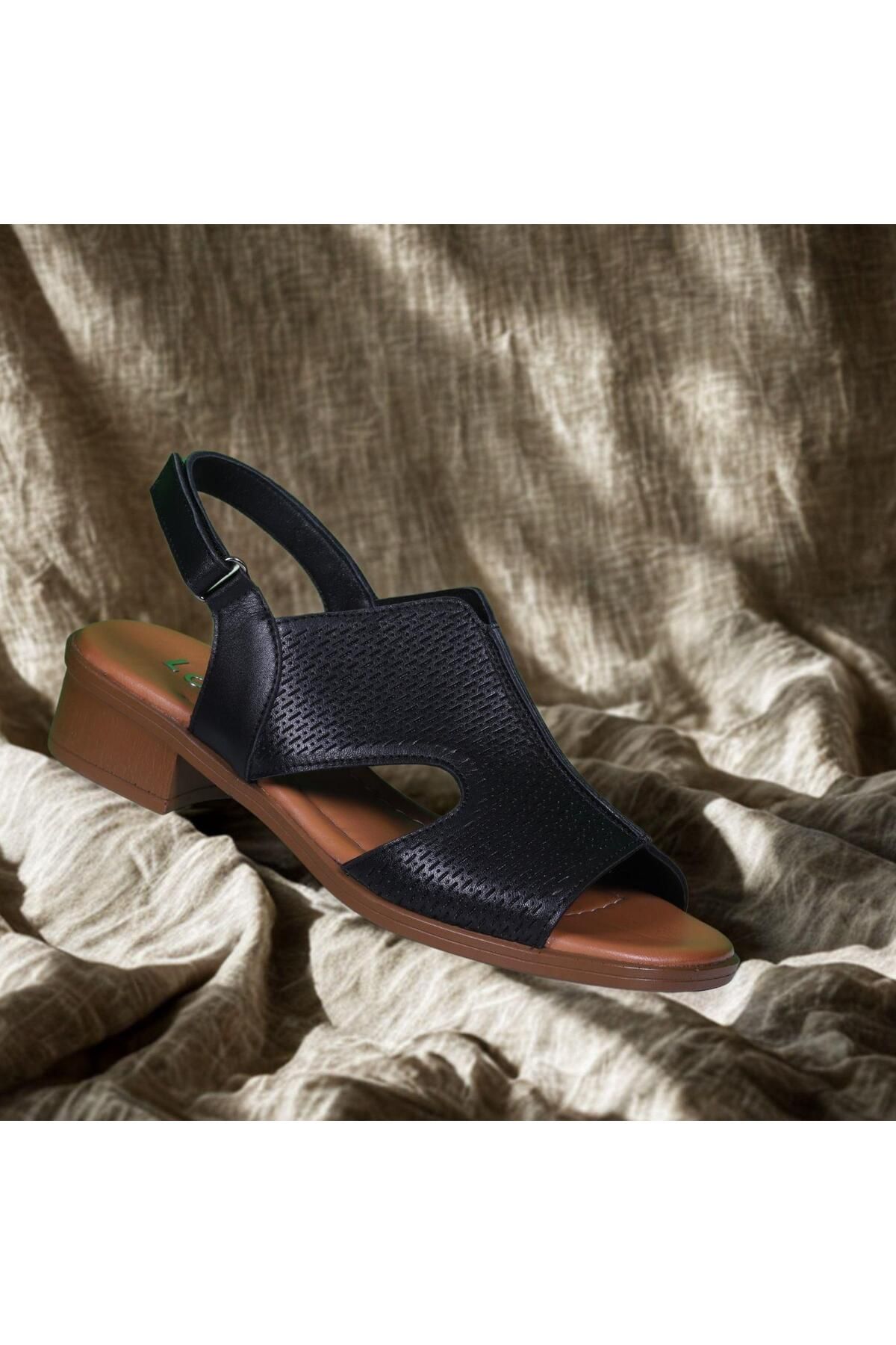 LORRA SHOES 6007-1 Günlük Hakiki Deri Kadın Sandalet
