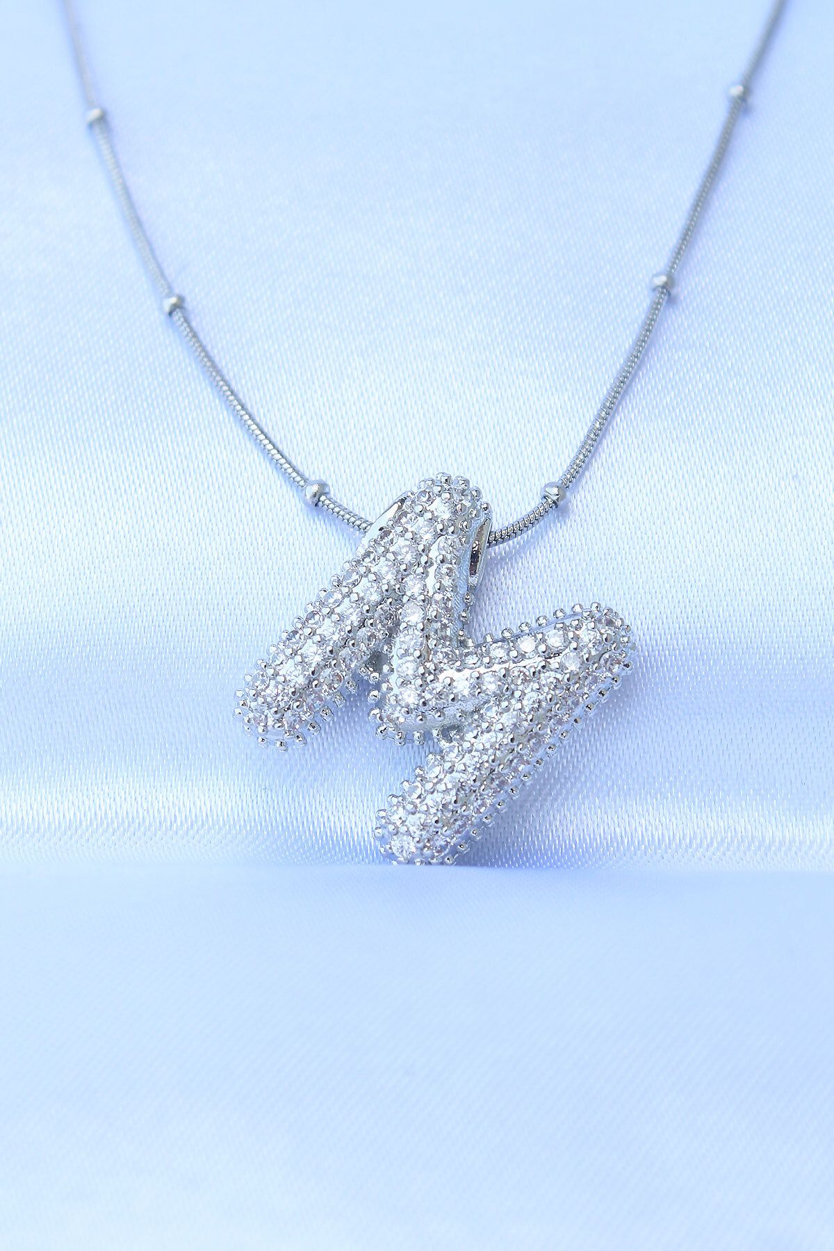 Angel Of Life 316L Çelik Zincirli Zirkon Taşlı M Harfli Gümüş Renk Bubble Kolye - TJ-BKO8727