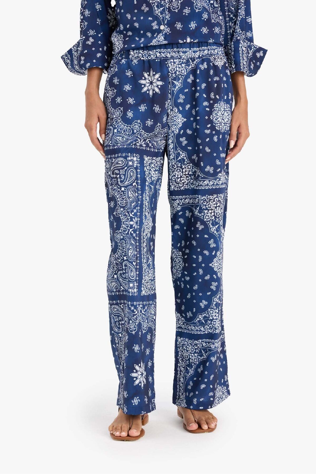 DeFacto Regular Fit Şal Desenli Plaj Pantolonu-Fall in Love F8336AX25HS