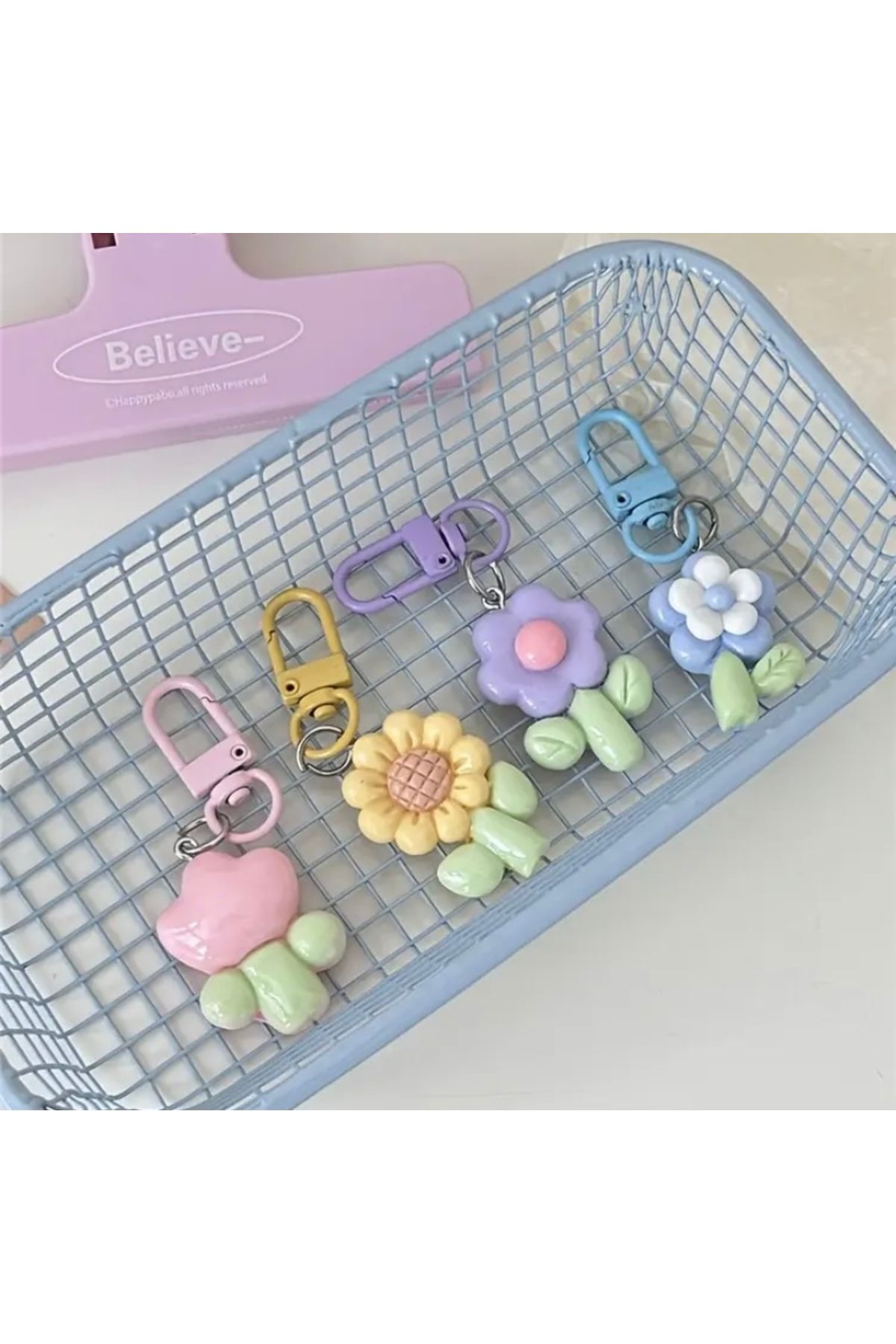 Accessories Vanilla Avenue 4 Adet Sevimli Çiçekli Reçine Dekoratif Çanta Aksesuar Anahtarlık Seti