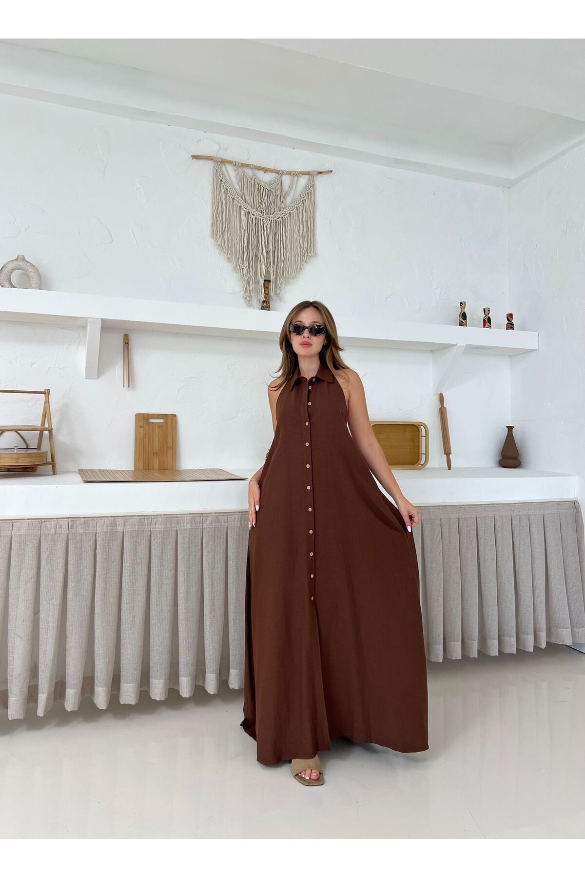 YONEZ MODA Kadın Sırt Dekolteli Ful Düğme Detaylı Kolsuz Alaçatı Keten Maxi Elbise