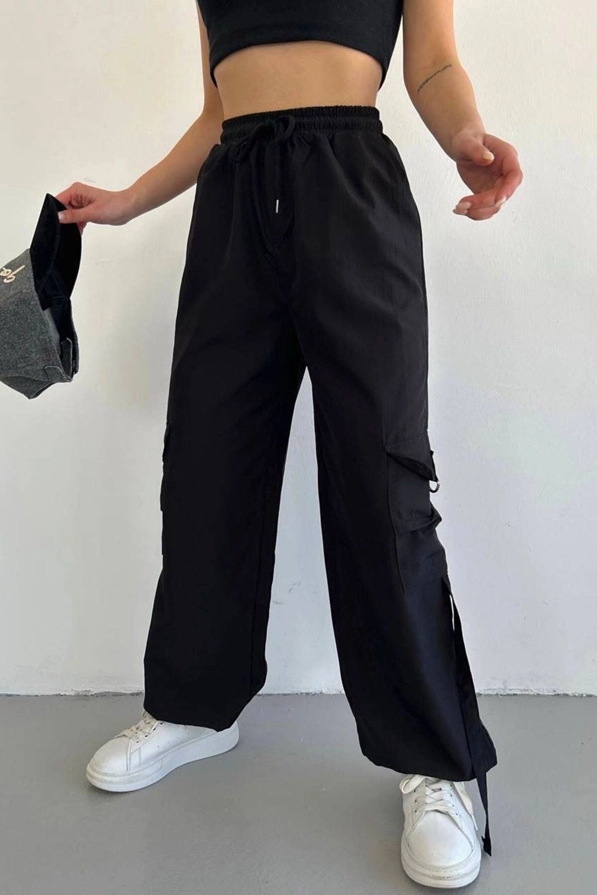 bacc Siyah Paraşüt Kumaş Cepli Kargo Jogger Pantolon BCHN-2510000