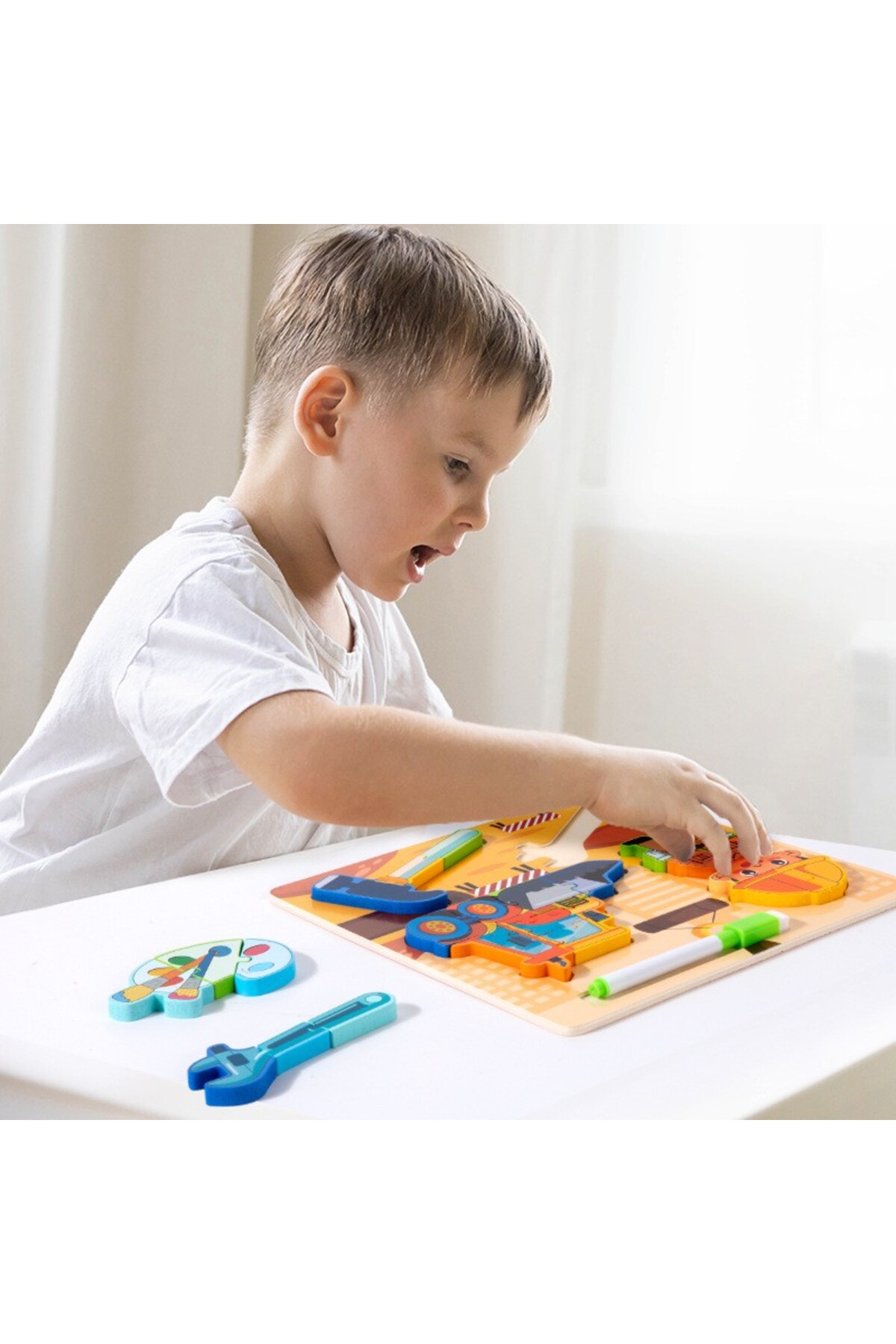 tutobaby Montessori Yazı Tahtalı ve Kalemli 3D Eğitici Öğretici Ahşap Meslek Puzzle Seti-ÇİFTÇİ fotoğrafı 4 (önizleme)