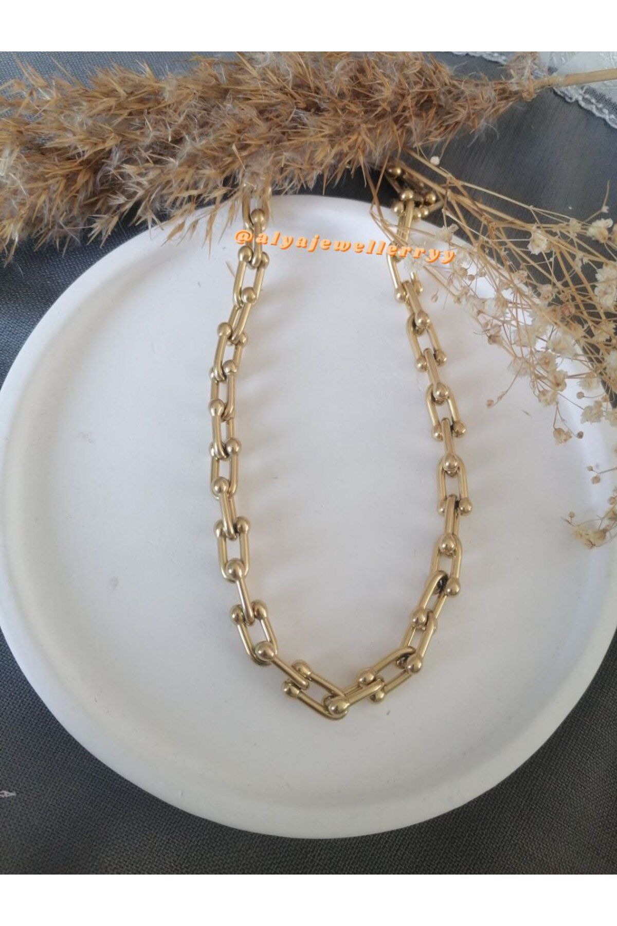 Butik Çelik Kolye