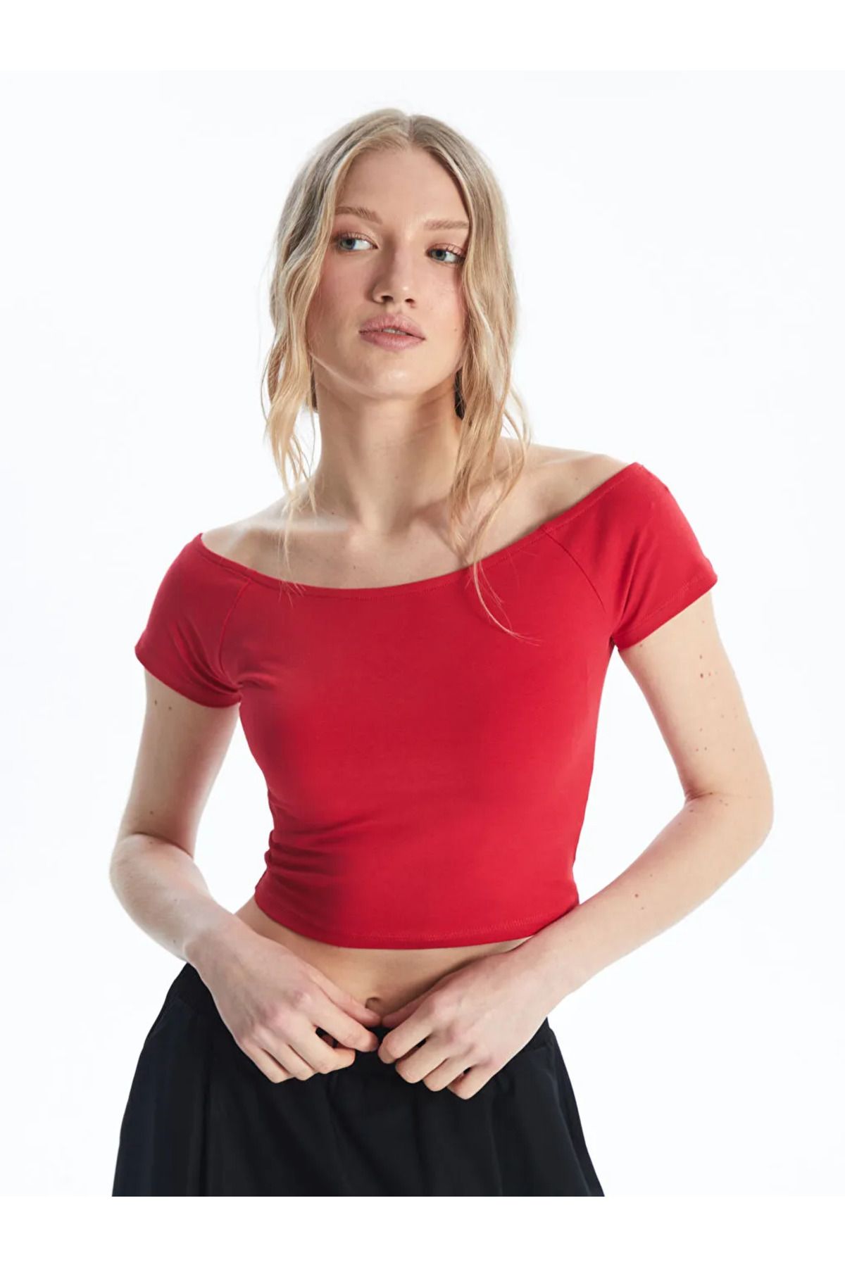 LC Waikiki XSIDE Kirmizi Kayık Yaka Düz Kısa Kollu Kadın Crop