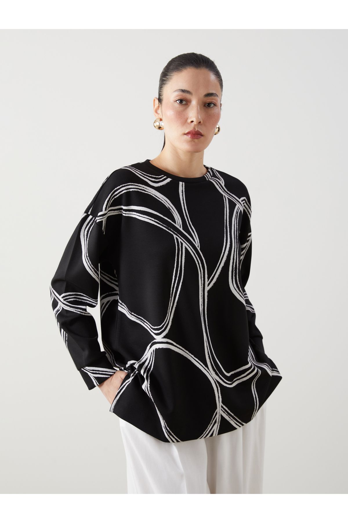 LC Waikiki Bisiklet Yaka Desenli Oversize Kadın Sweatshirt
