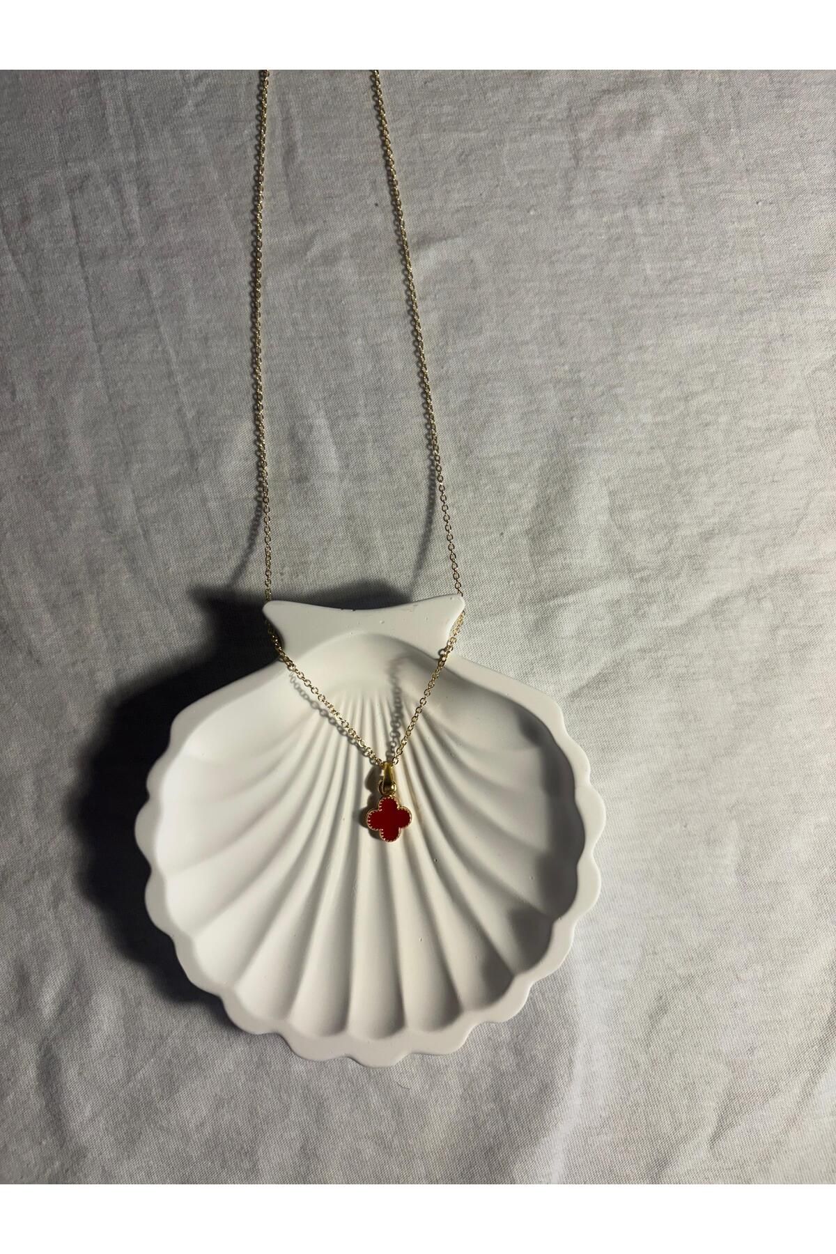 SIENAL COLLECTION Kırmızı Renk Kararmaz Yonca Kolye