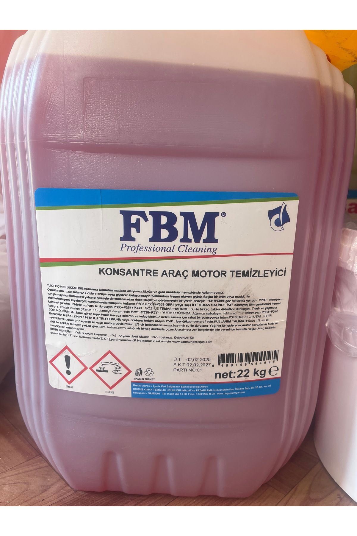 FBM Konsantre araç motor temizleyici su ile çoğaltılır 22kg