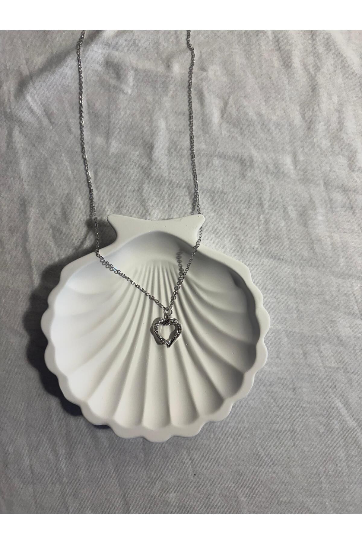 SIENAL COLLECTION Gümüş Renk Zirkon Taşlı Sarmal Kalp Model Kolye