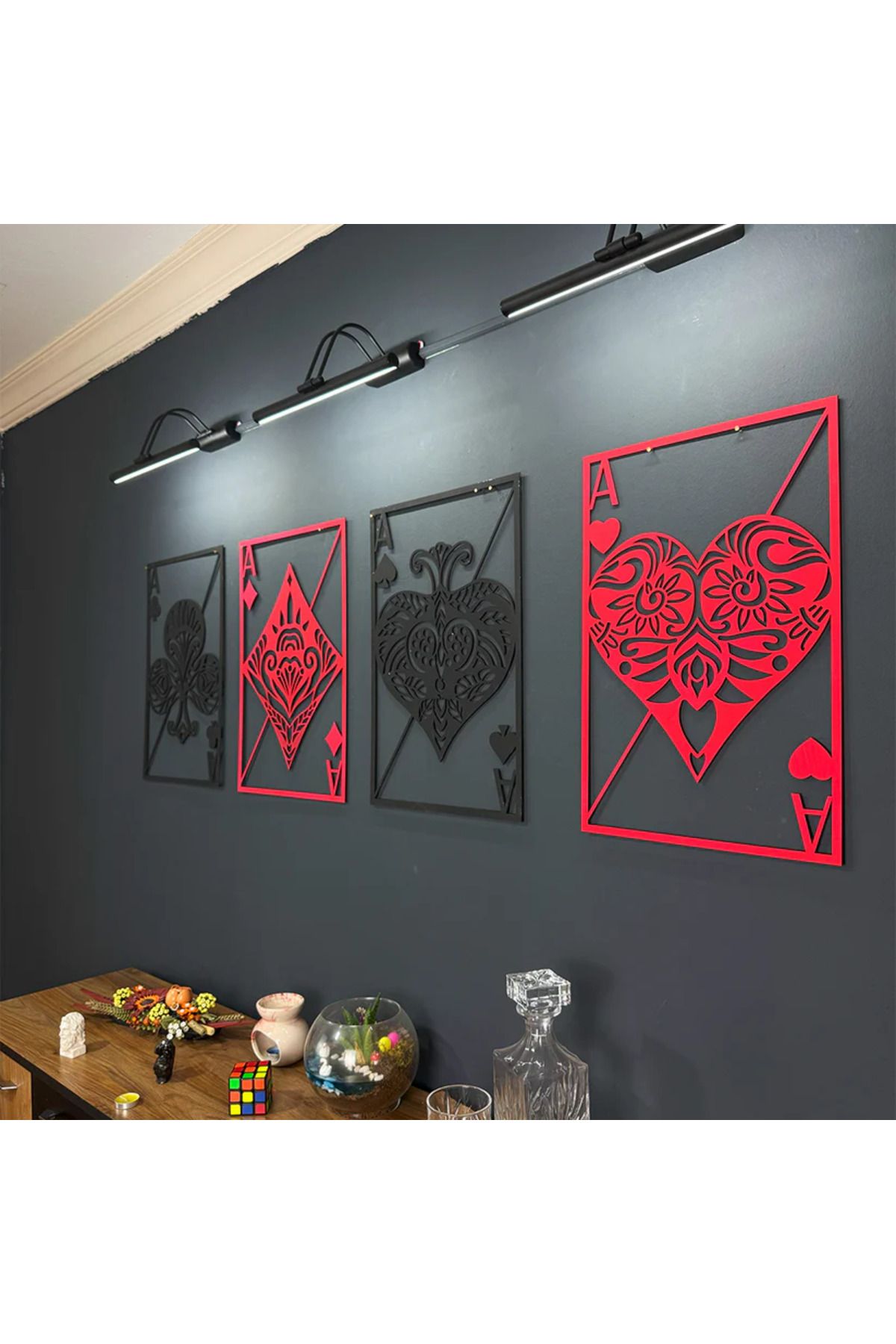 petels As Serisi Duvar Dekoru – Modern ve Şık Kart Figürlü Set ( 4 adet her biri 34 x 52 ölçülerinde )