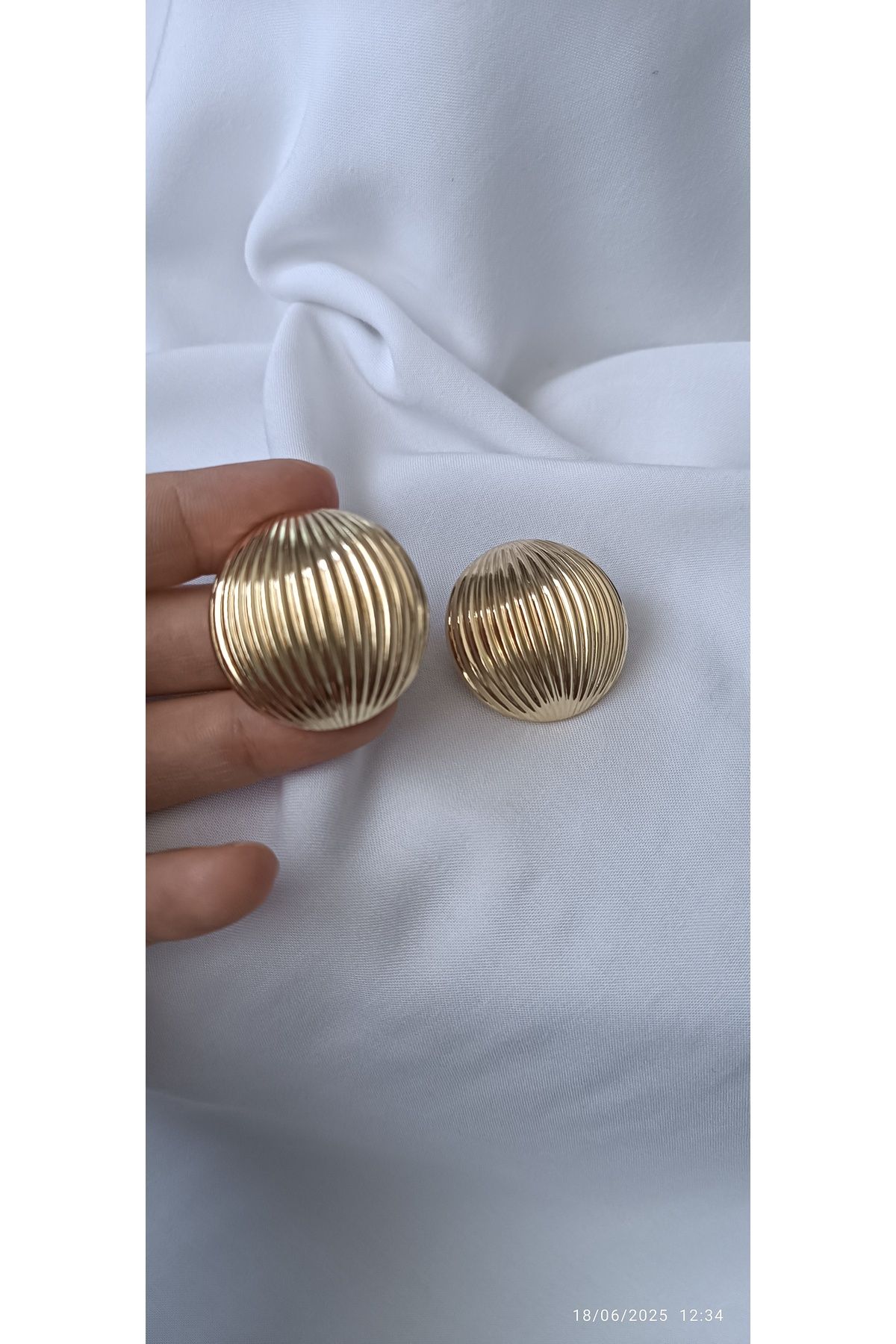 ARİ TAKI İstiridye Gold küpe