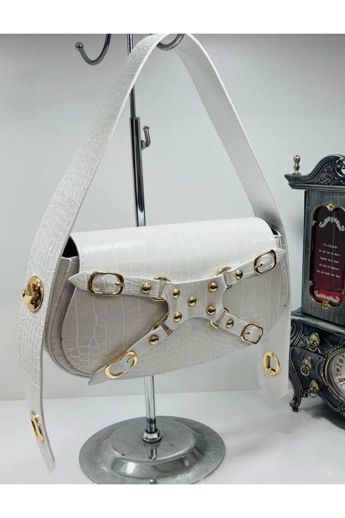 Butik Beyaz Kroko Desenli Kadın Çift Kademeli Özel Kilit Askı Sistemli Manc Model Omuz Çantası