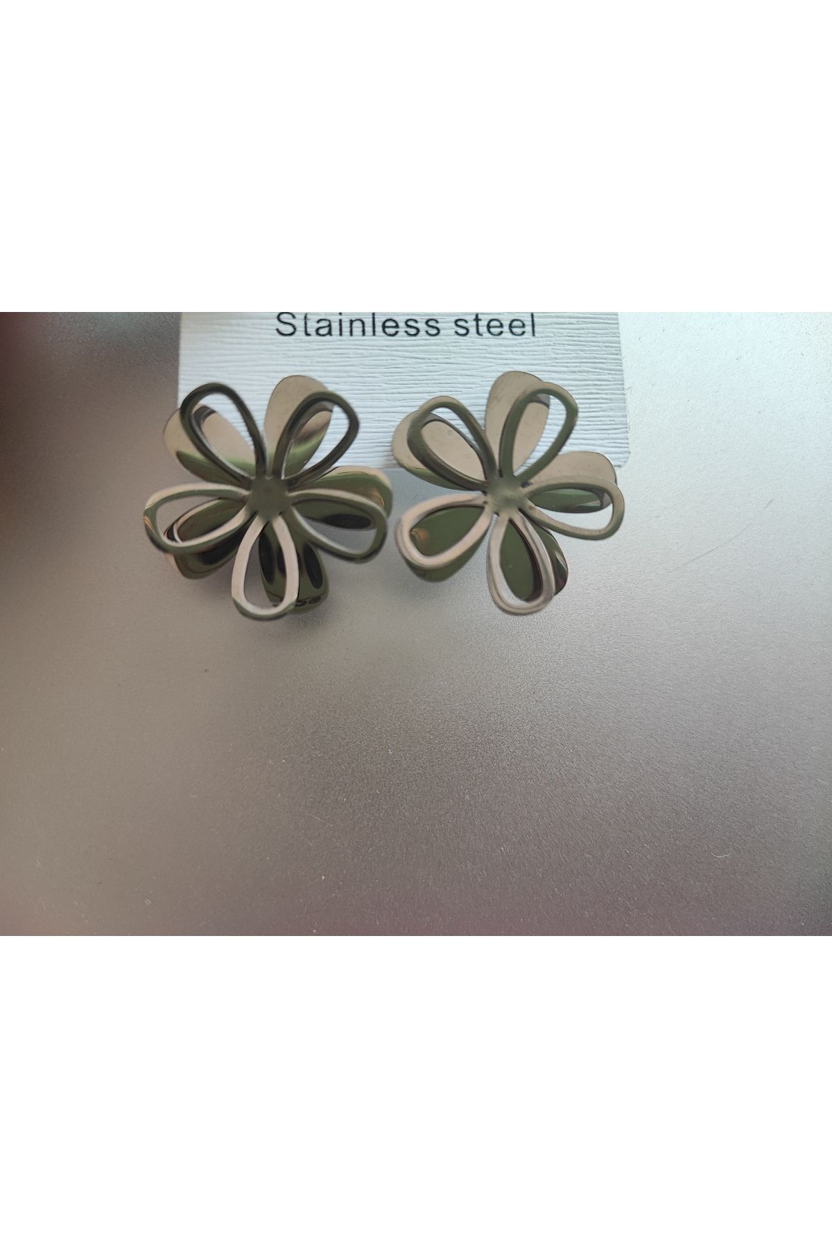 Butik Çiçek model çelik küpe