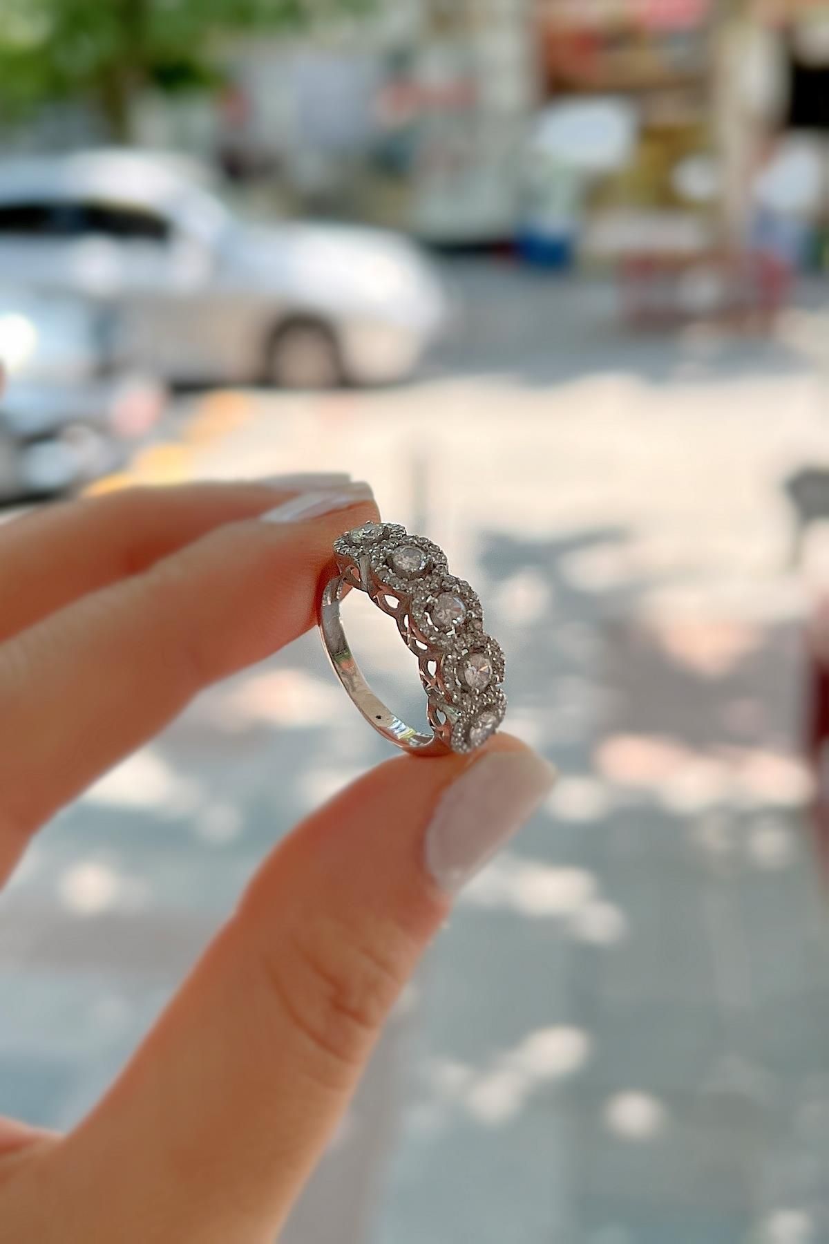 Erer Gümüş Gümüş elmas model 5 taşlı yüzük is13e62