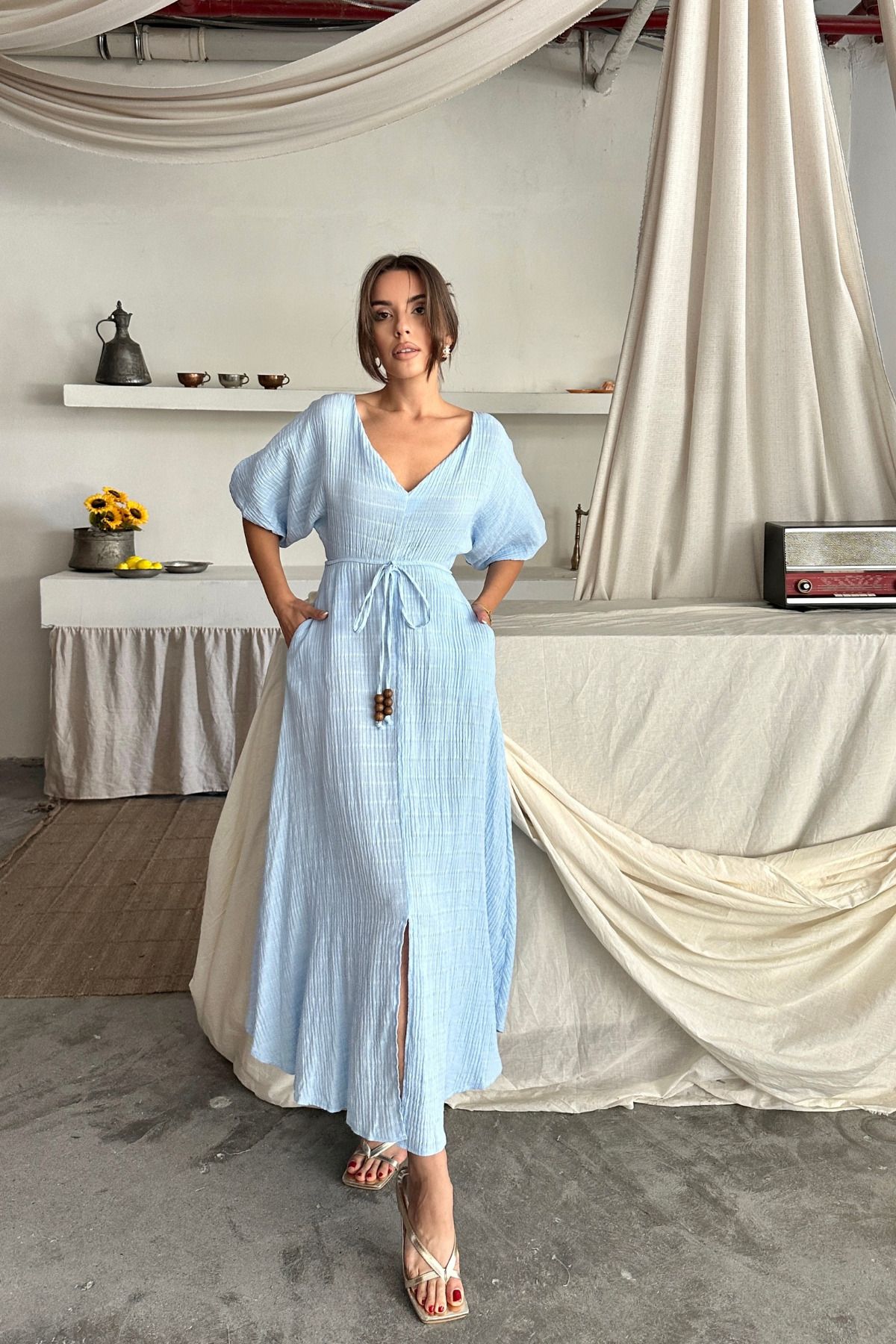 MAGGAZA V YAKA BEL BONCUK BAĞLAMALI MÜSLİN ELBİSE YIRTMAÇ DETAYLI - Bebe Mavi