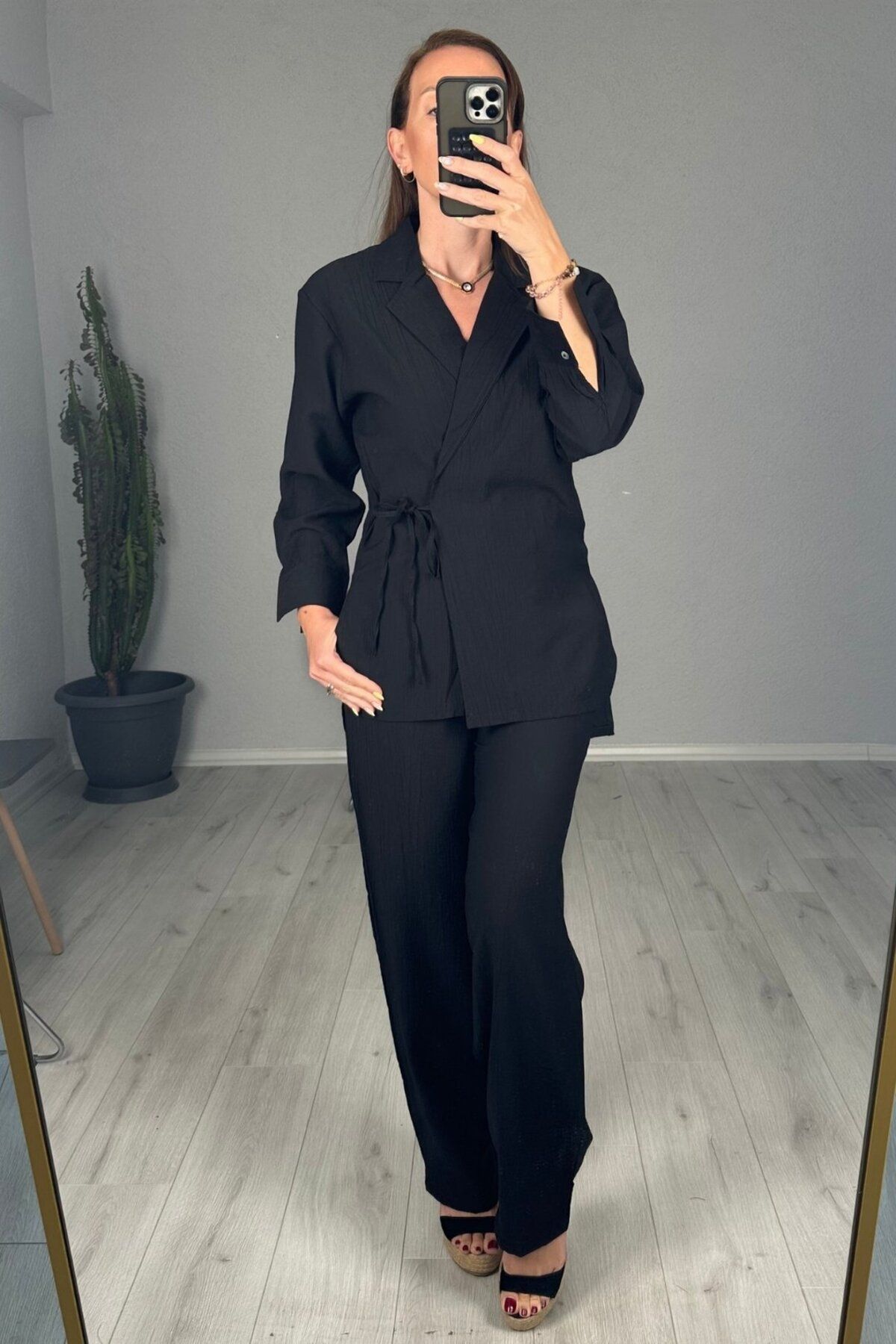 lady special Kruvaze Yaka Bağlama Detaylı Gömlek Pantolon Takım