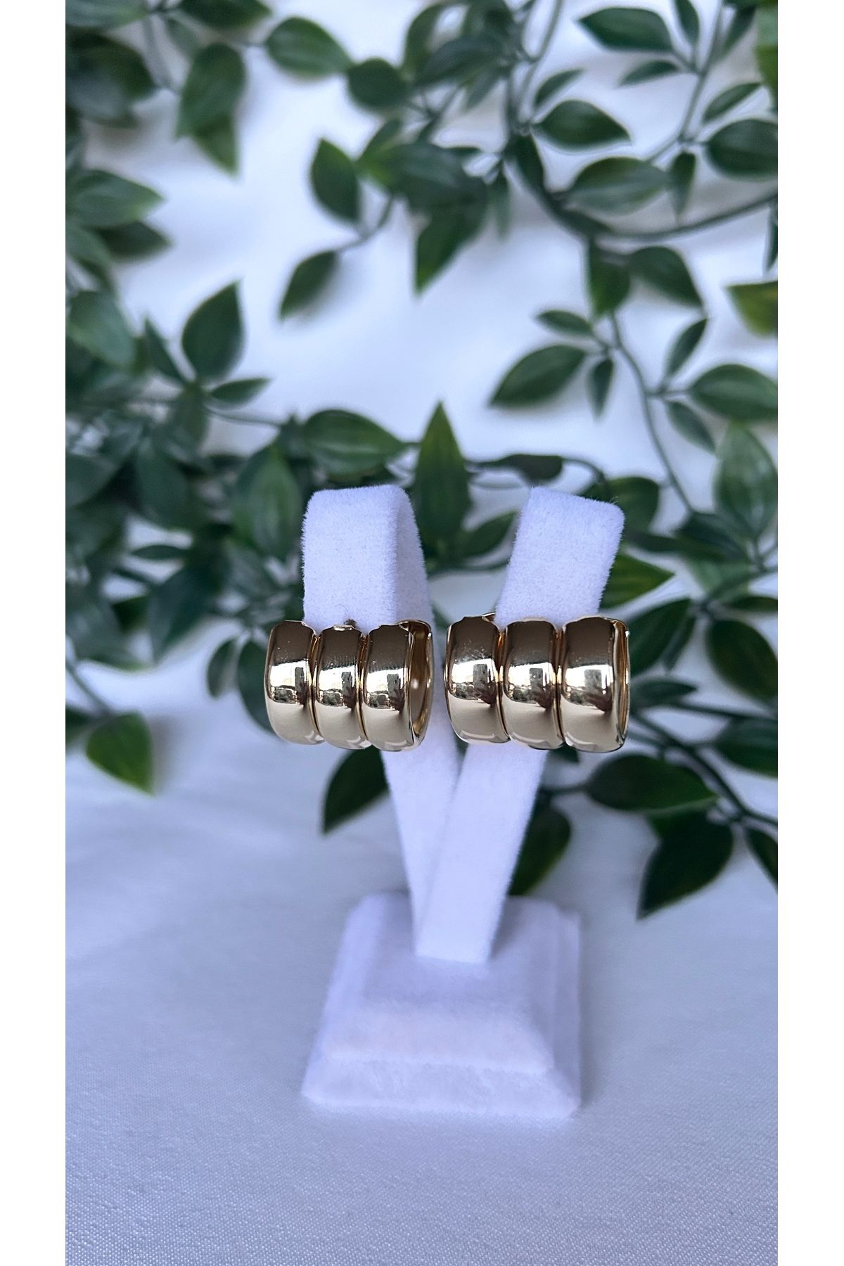 Alvora Accessories Gold 3 Harka Görünümlü Tek Delik Kullanılabilen Çelik Küpe