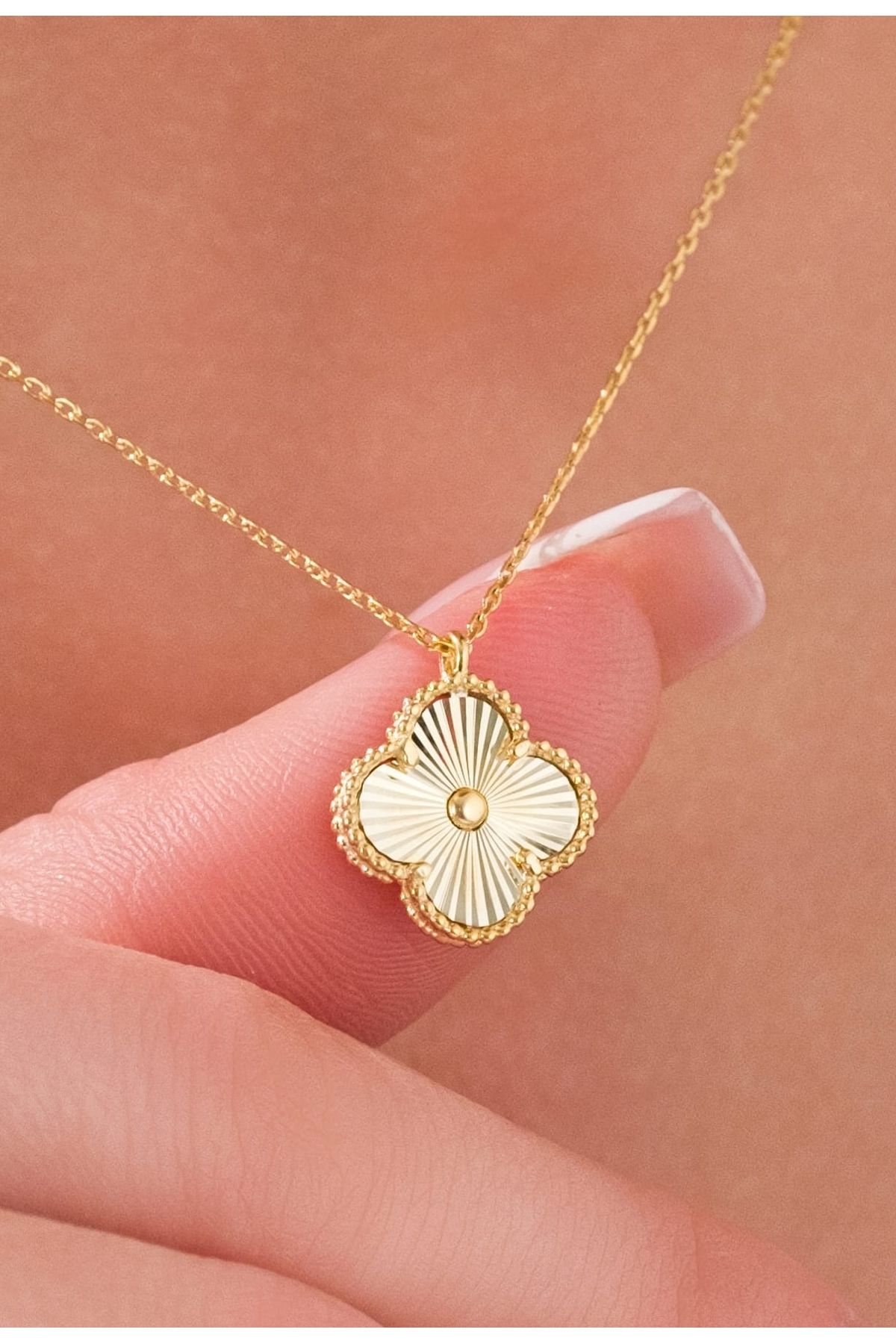 AcestesDesign Yonca Model Kalemli 14 mm Gold Gümüş Kolye