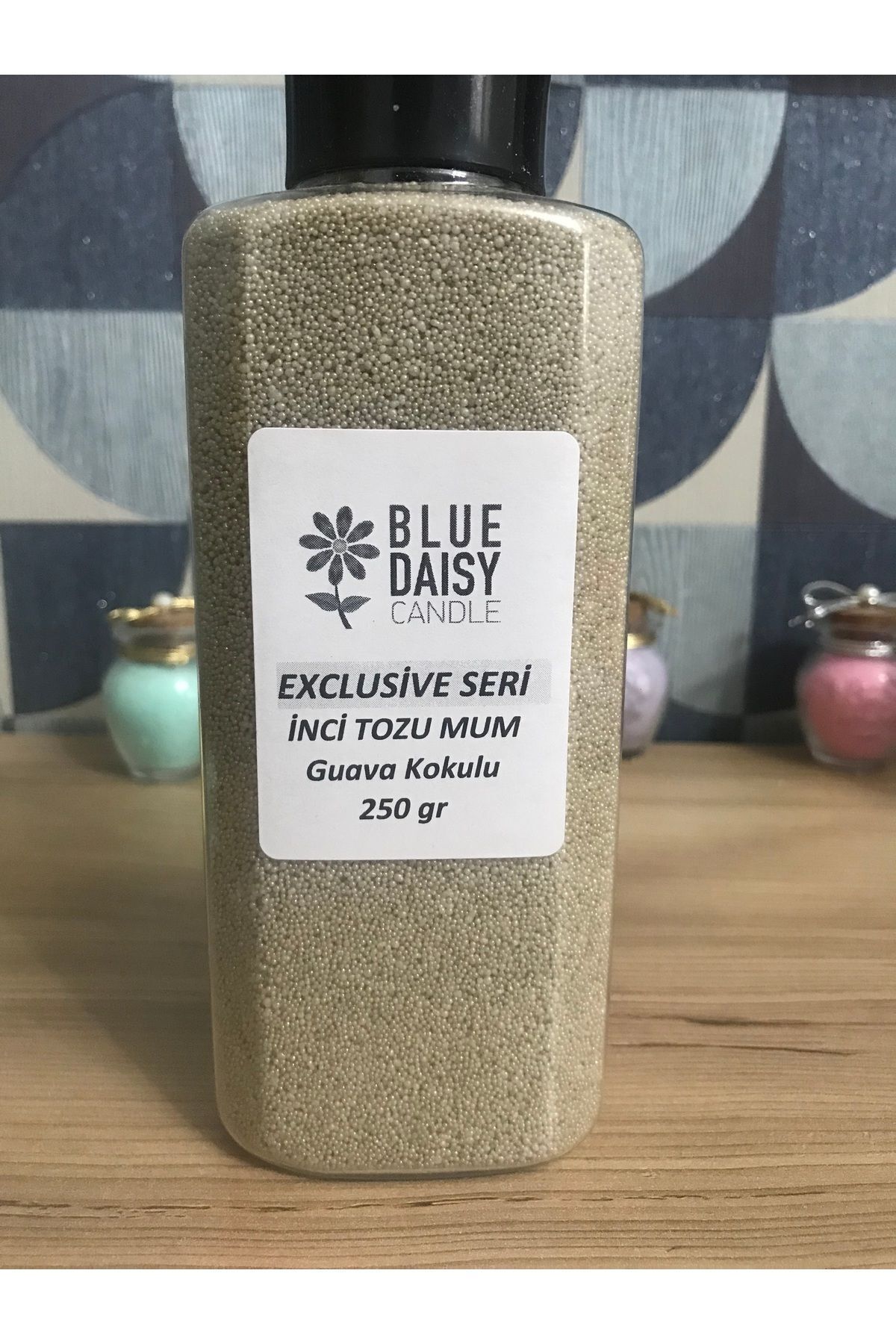 DEKORANLA GUAVA Aromalı Kum Beji, 30 Fitilli Mum ve Inci Tozu, 250 gr, şık ve doğal ortamlar için