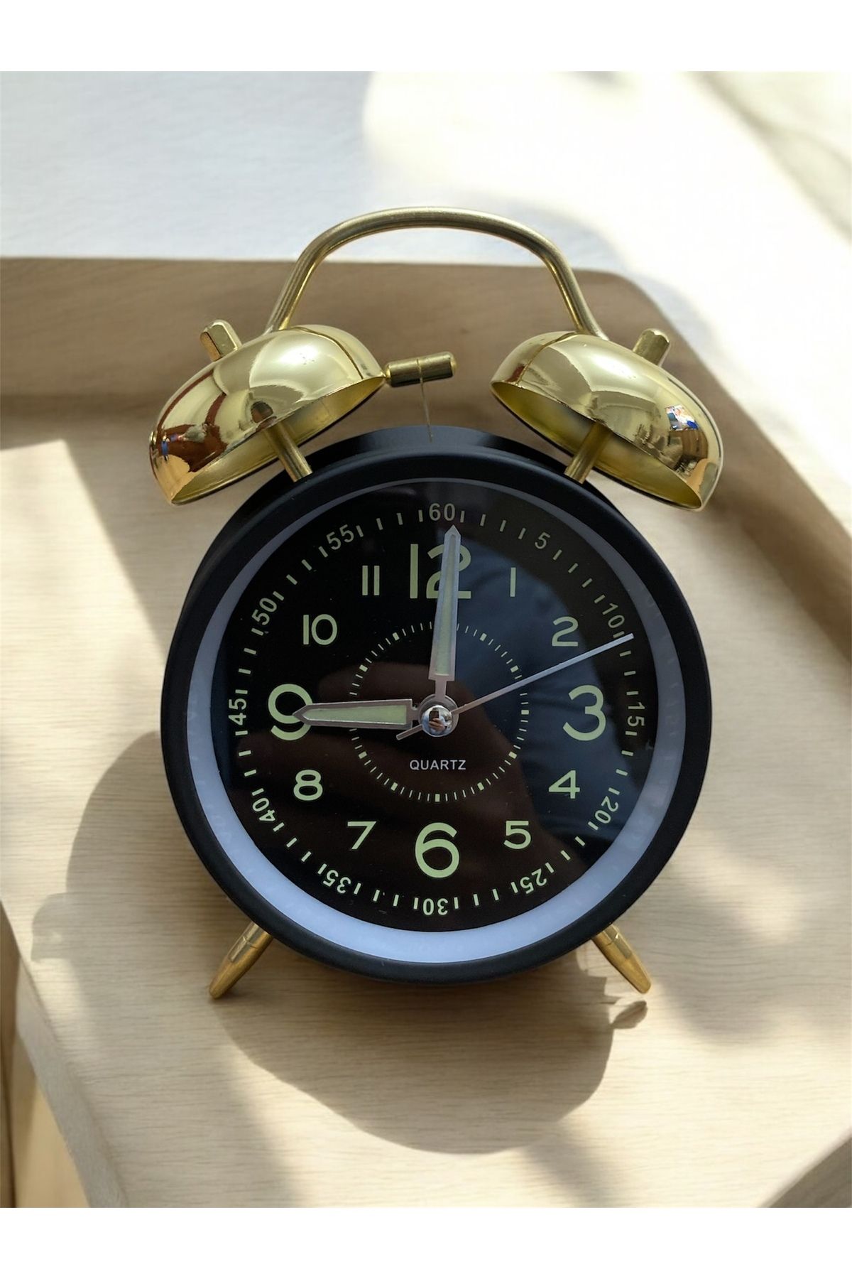 DEKORANLA Büyük Boy Fosforlu Metal Kasa Çift Çanlı Klasik Alarm Saati Siyah