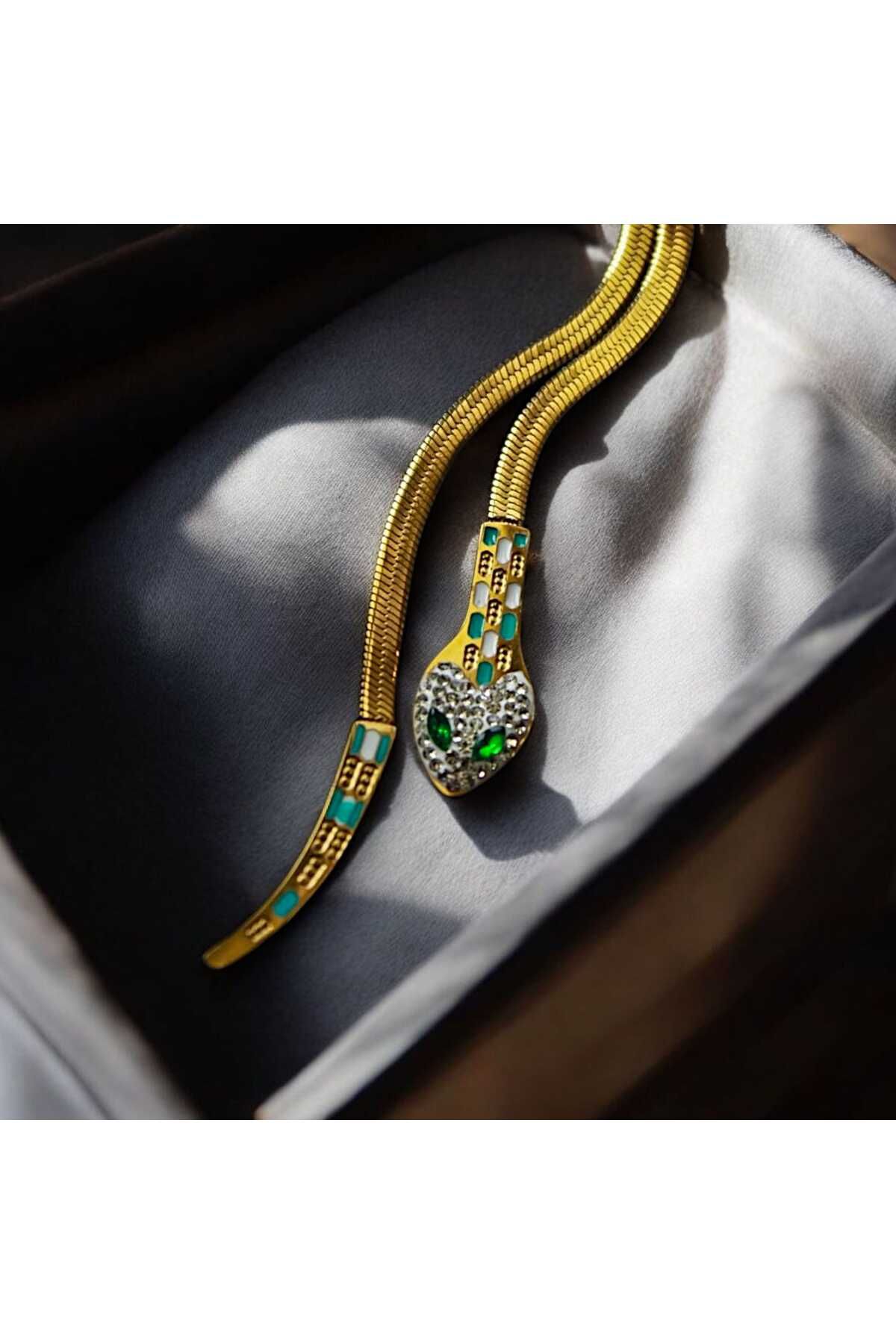 Butik Zümrüt Gözlü Yılan Motifli Esnek Kolye