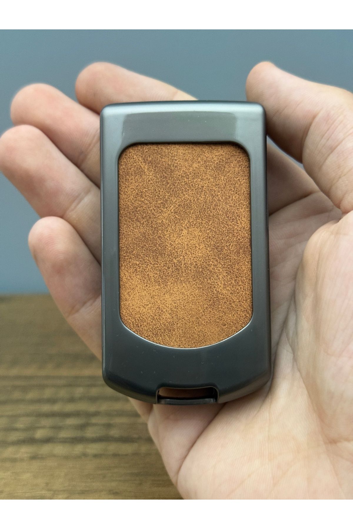 Mavi Keys Volvo XC90 XC40 XC70 S60 S80 S90 C30 V70 V90 4 Düğmelı Deri Metal Anahtar Koruma Kılıfı Kahverengi