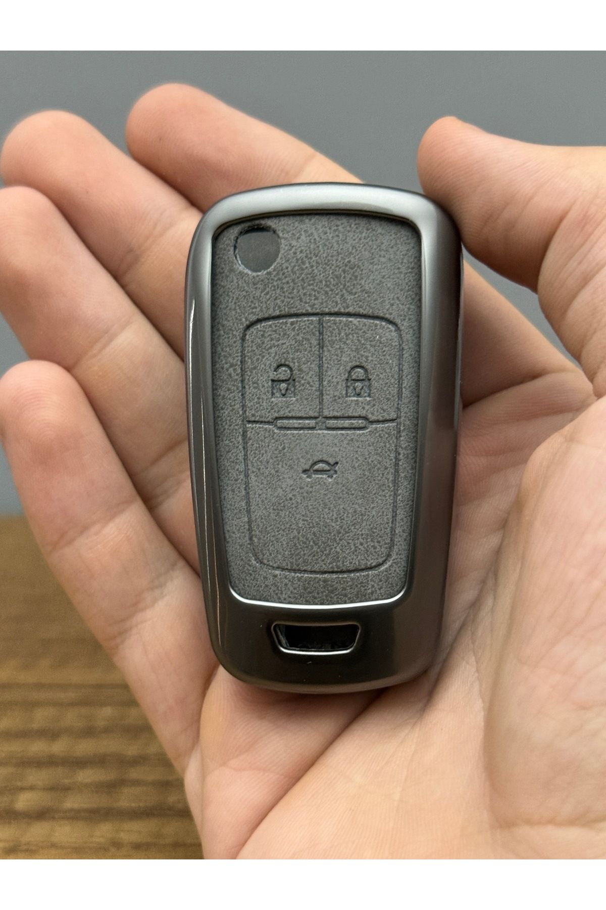 Mavi Keys Opel Astra J, Insignia, Vauxhall, Chevrolet Cruze 3 Düğmelı Deri Metal Anahtar Koruma Kılıfı Gri